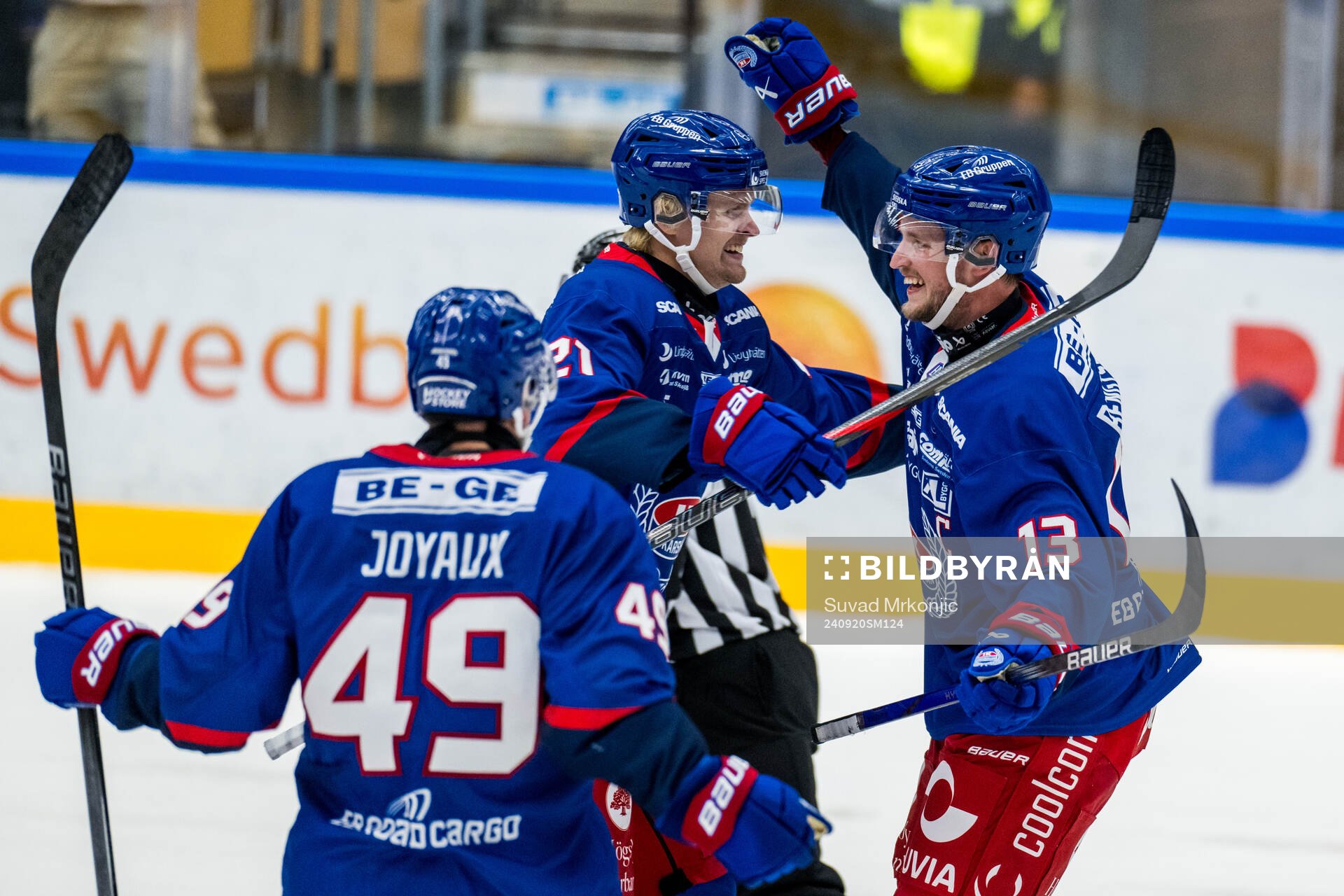 Oskarshamns Rasmus Bengtsson jublar med lagkamrater