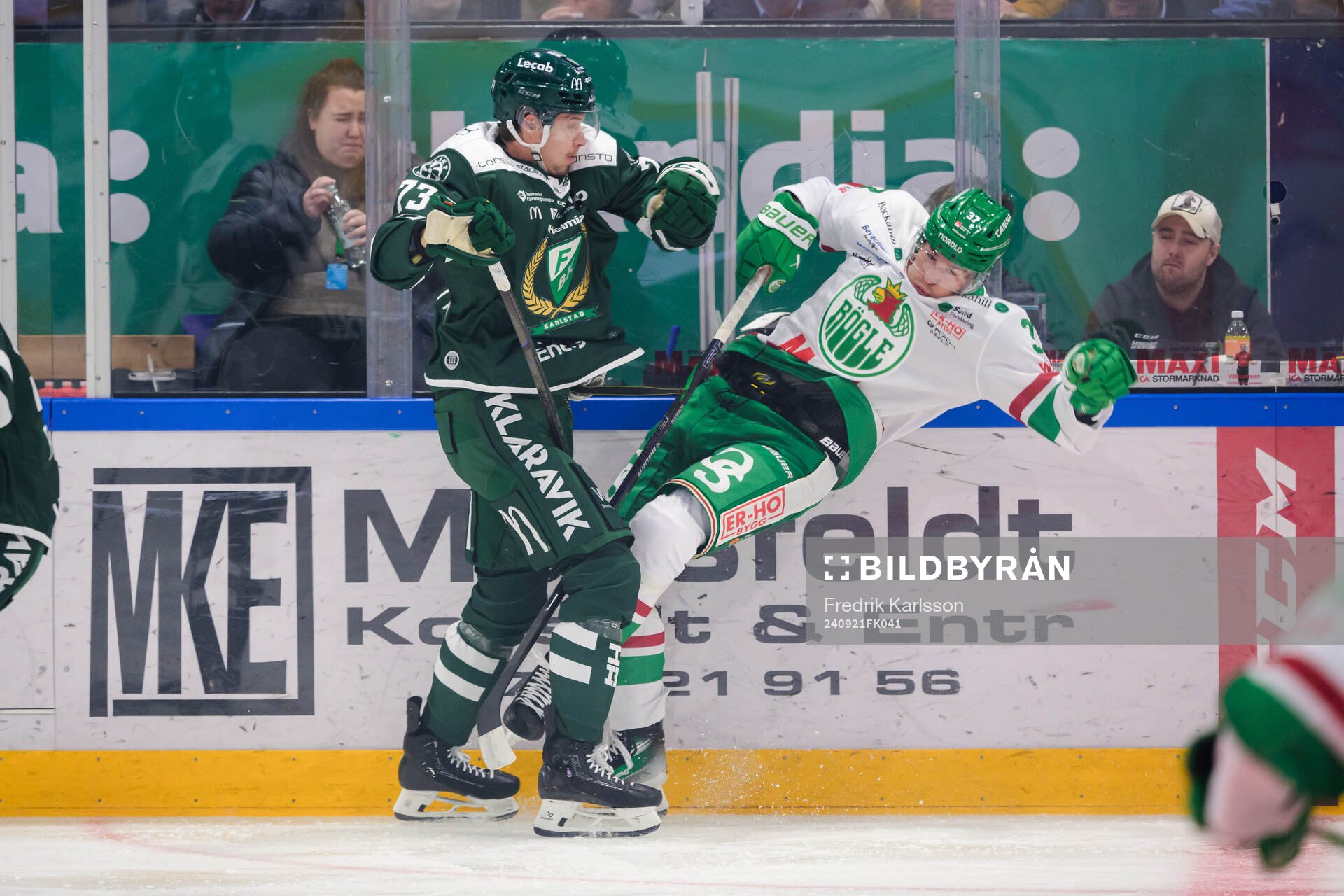 Färjestads Adam Ollas Mattsson och Rögles Albin Sundsvik