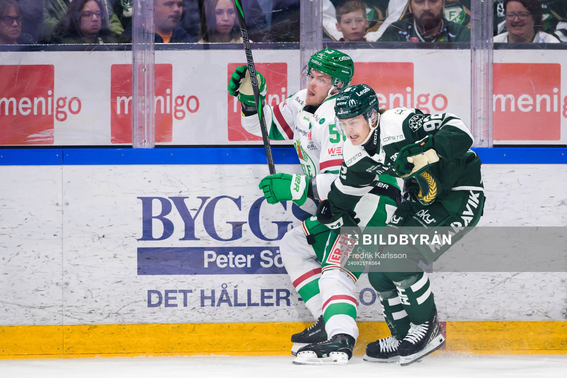 Rögles Filip Johansson och Färjestads Lucas Forsell