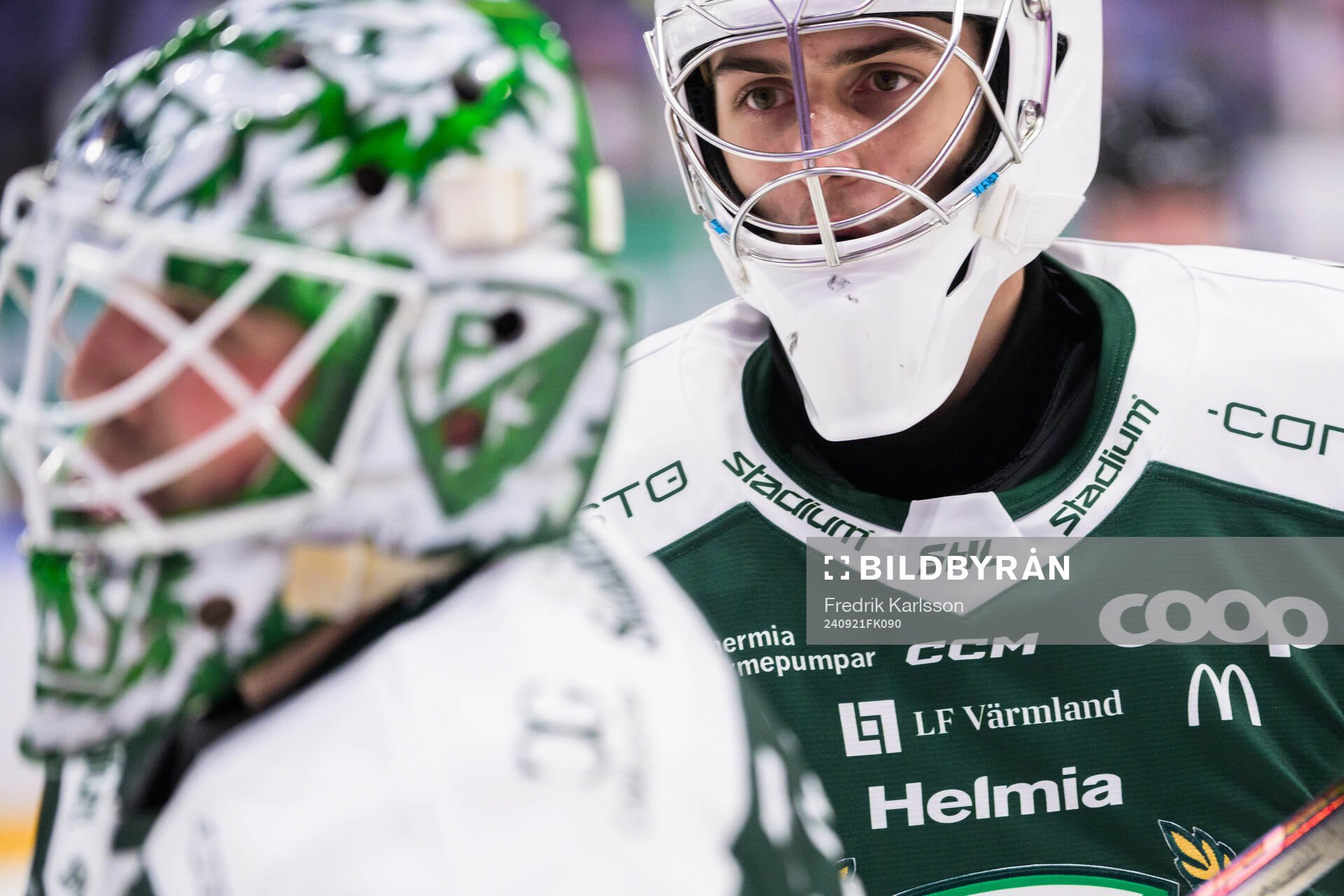 Färjestads målvakt Maxime Lagacé byter med Damian Clara