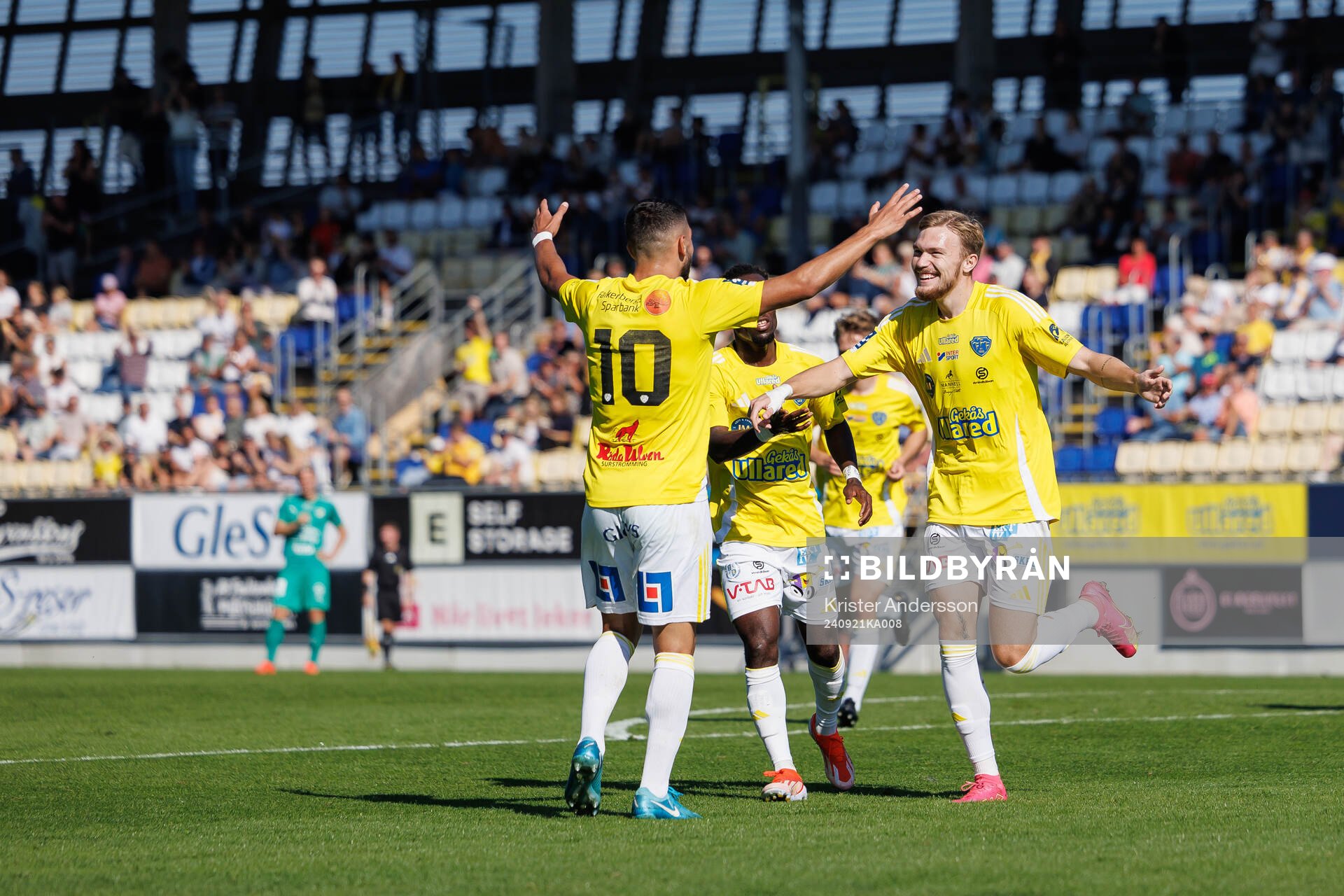 Falkenbergs Hugo Tilly jublar