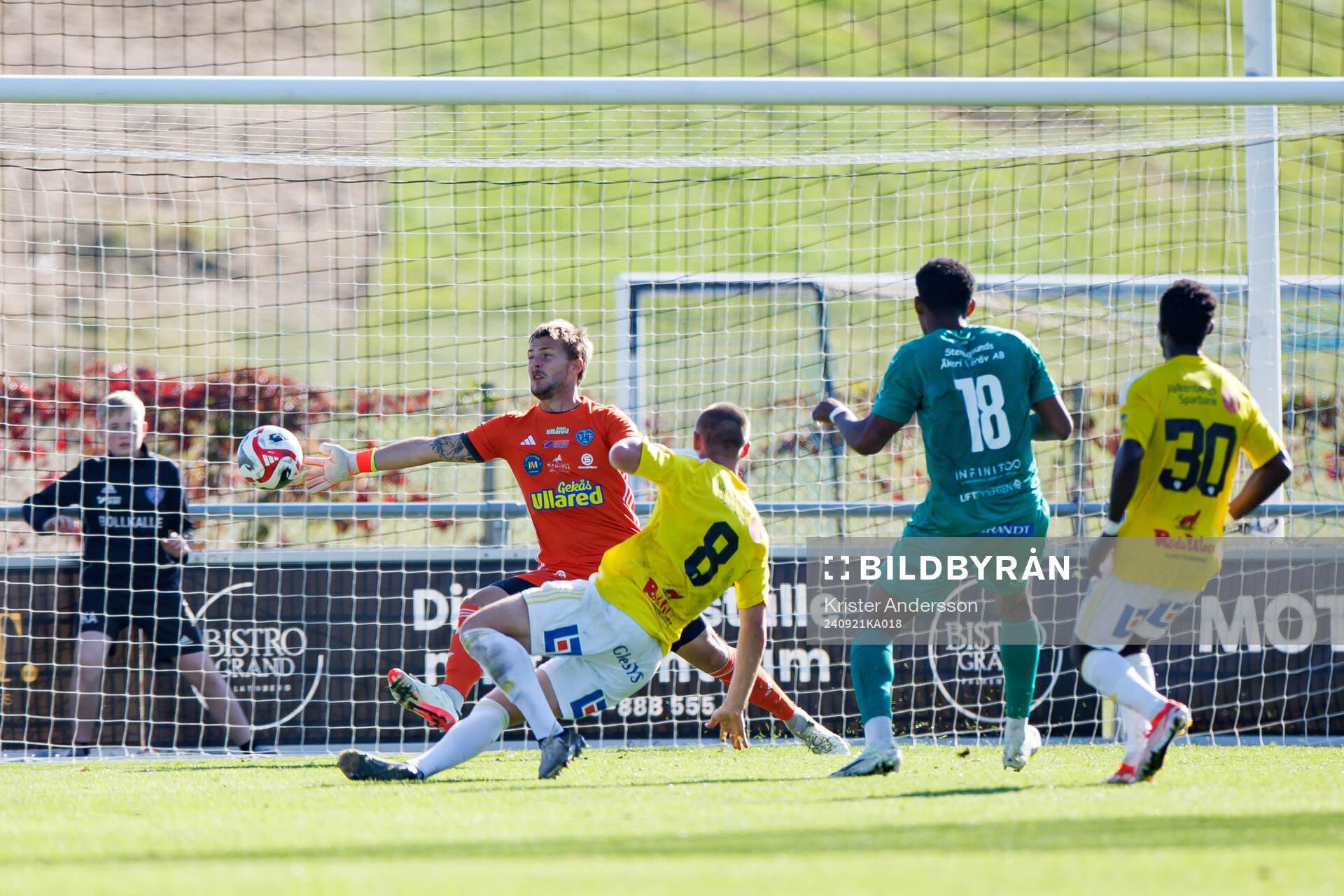Ljungskiles Adrian Helm gör 2-3