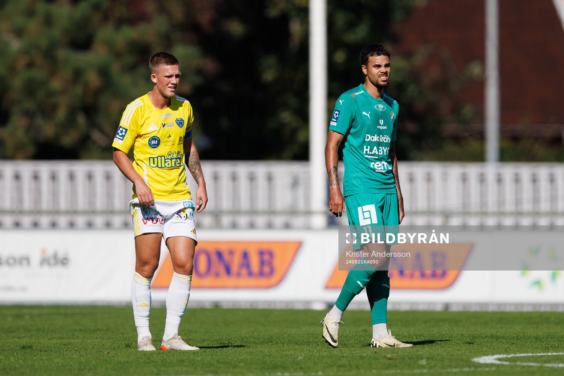 Falkenbergs Tim Stålheden och Ljungskiles Isaac Shears