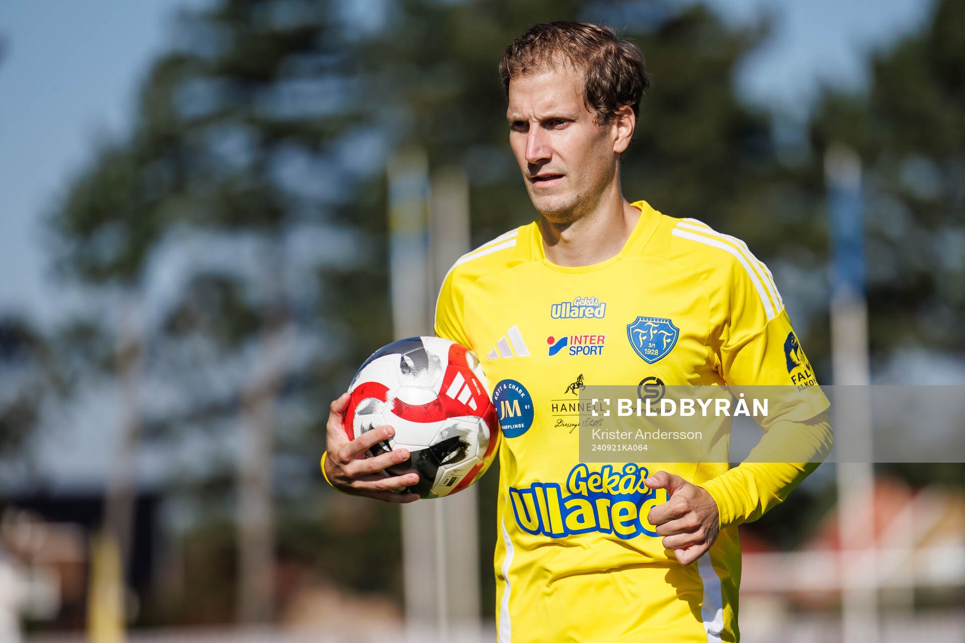 Falkenbergs Oliver Silverholt under fotbollsmatchen i Ettan södra mellan Falkenberg och Ljungskile den 21 september 2024 i Falkenberg.