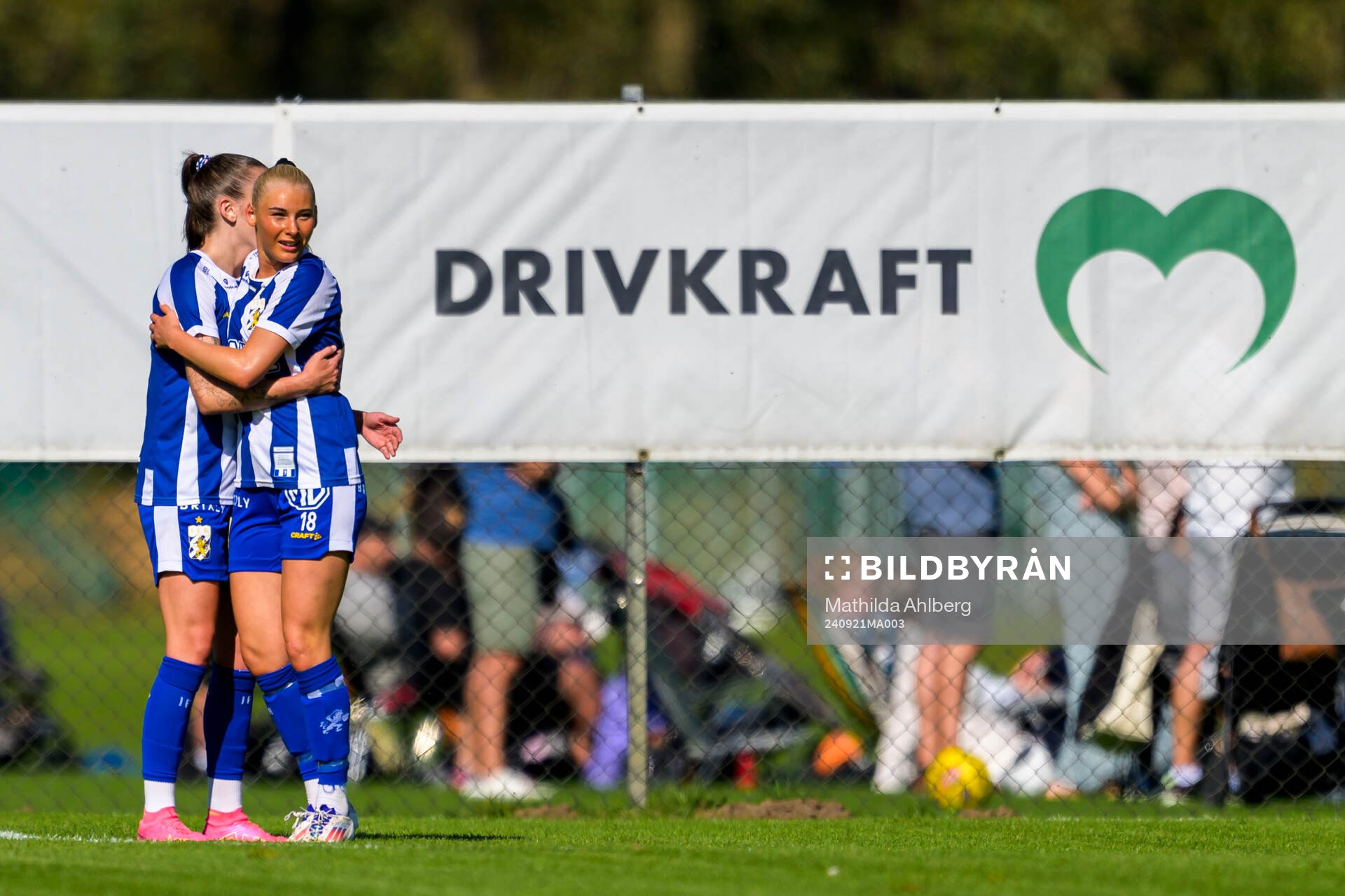 IFK Göteborgs Leia Molund jublar