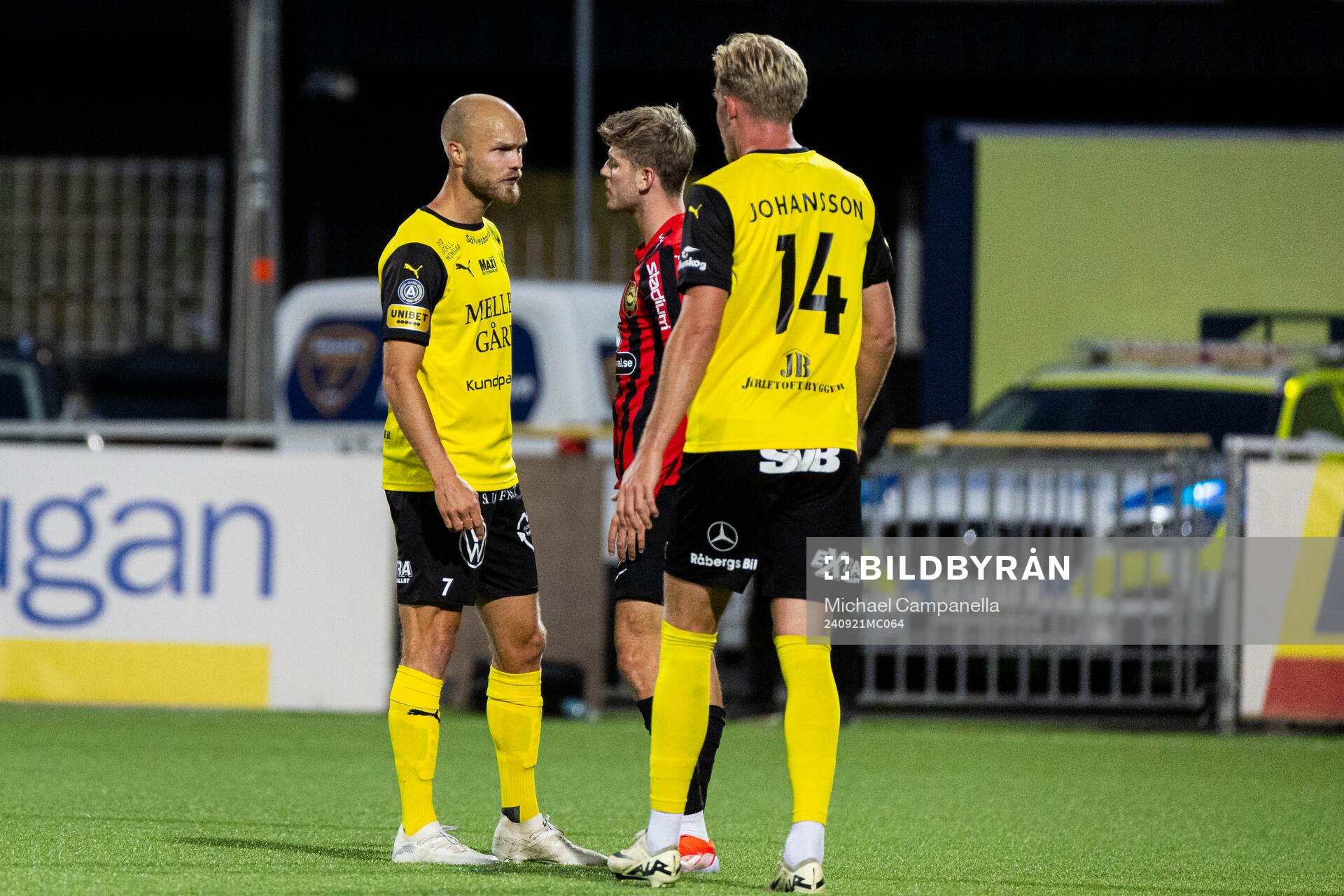 Mjällbys Viktor Gustafson och Brommapojkarnas Frederik