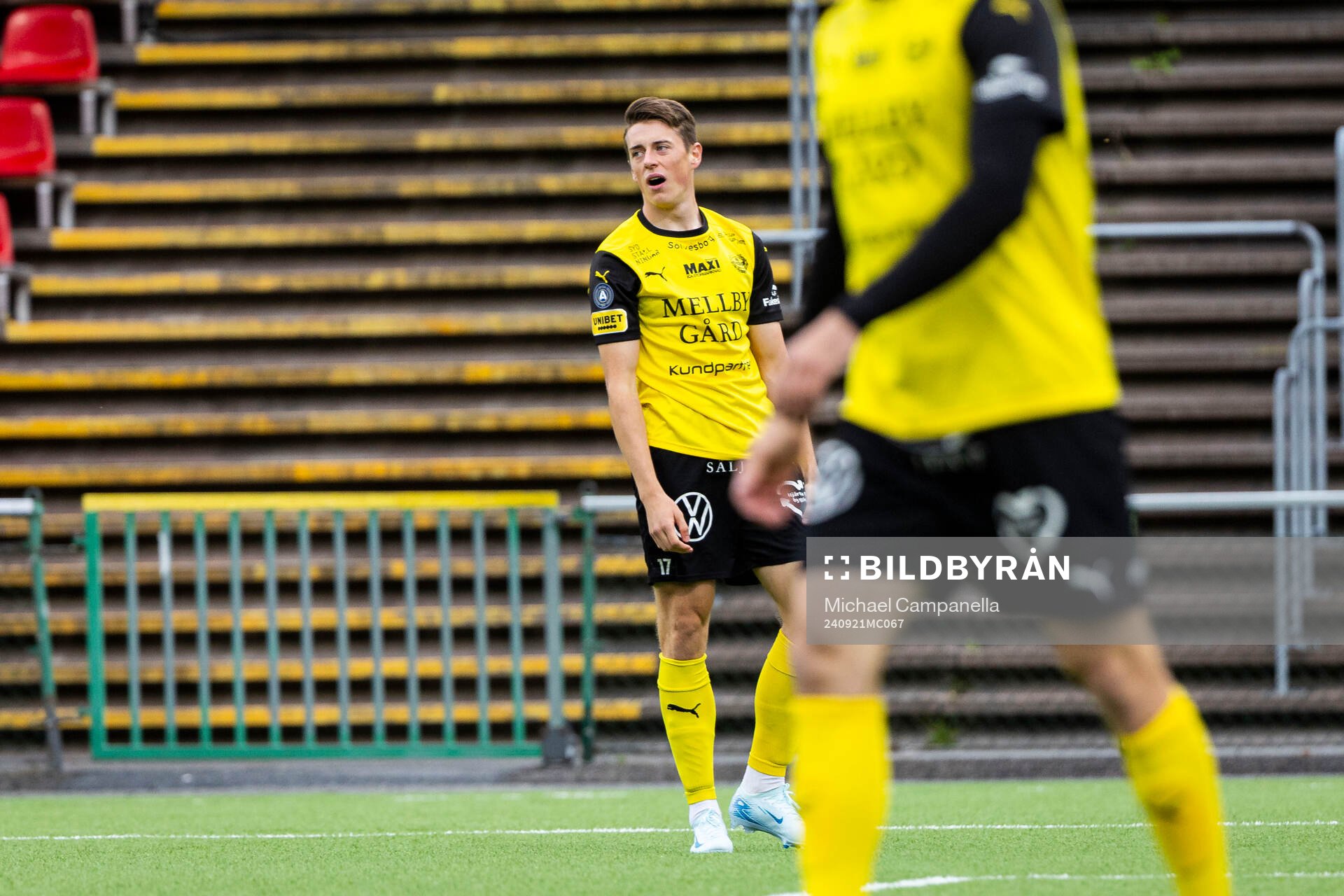 Mjällbys Elliot Stroud  deppar