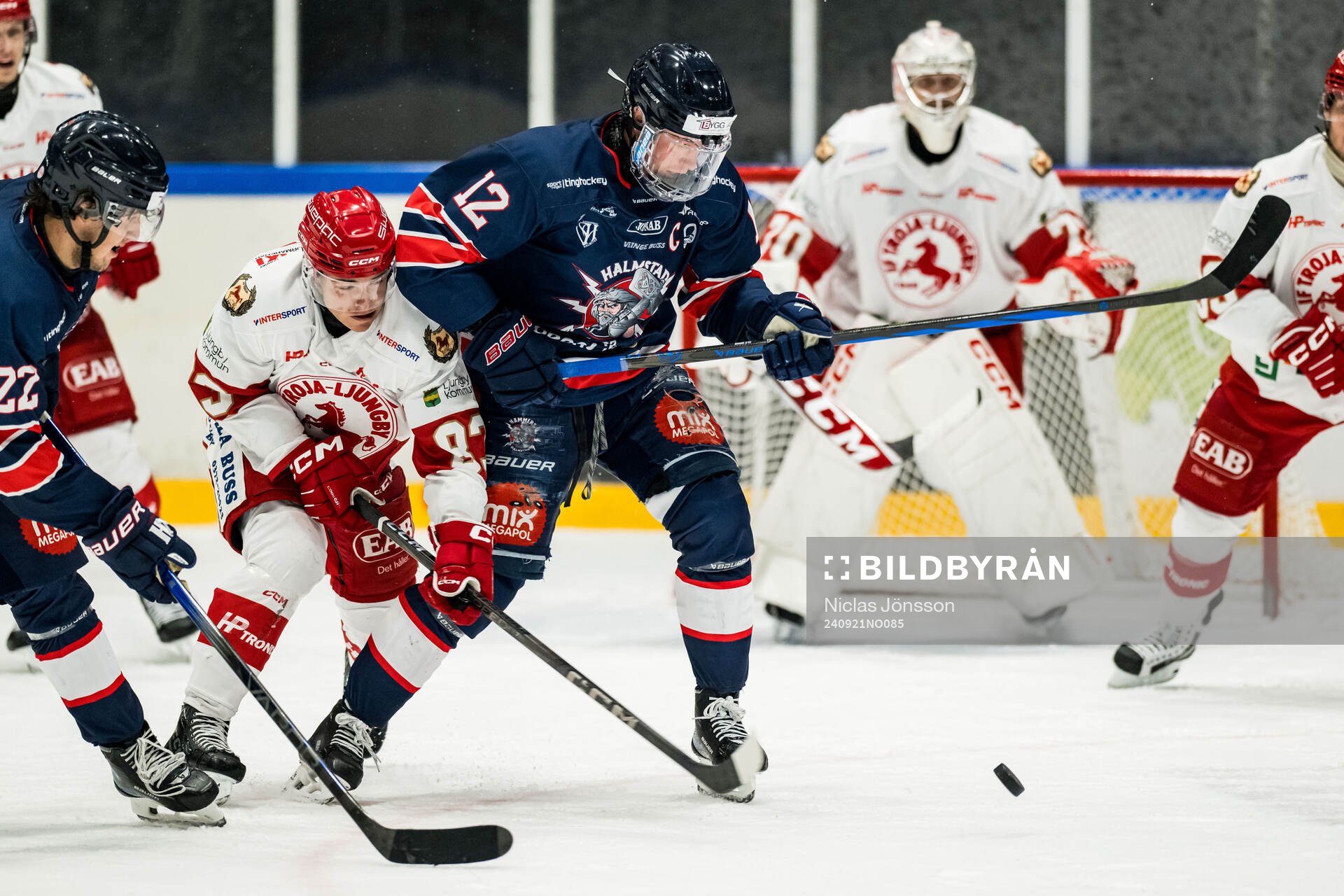 Troja/Ljungbys Jonathan Wikström och Halmstads Robin Dahse