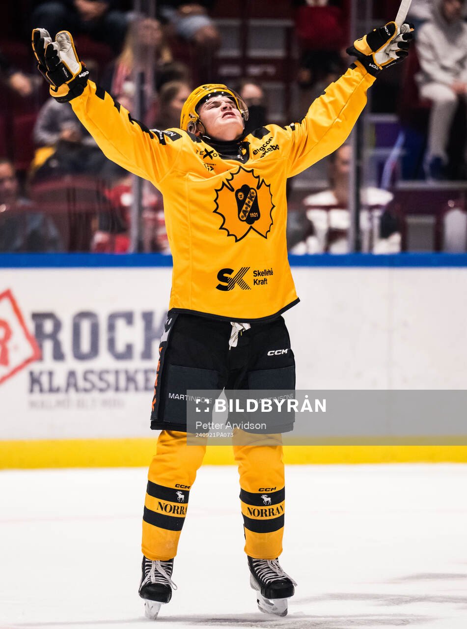 Skellefteås Axel Sandin Pellikka jublar