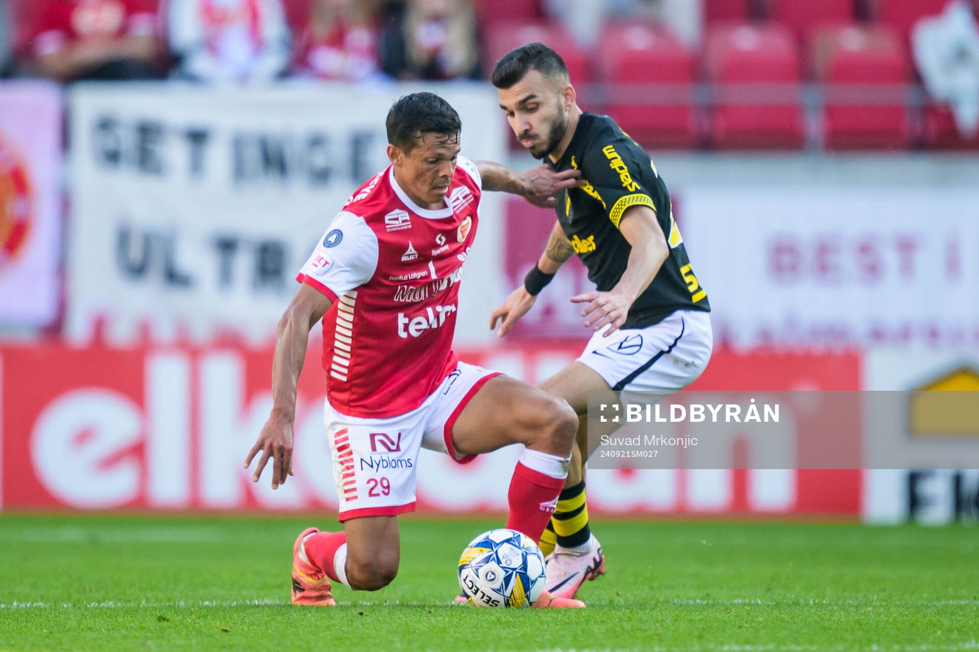 Kalmars Romario Pereira Sipiao och AIKs Ioannis Pittas