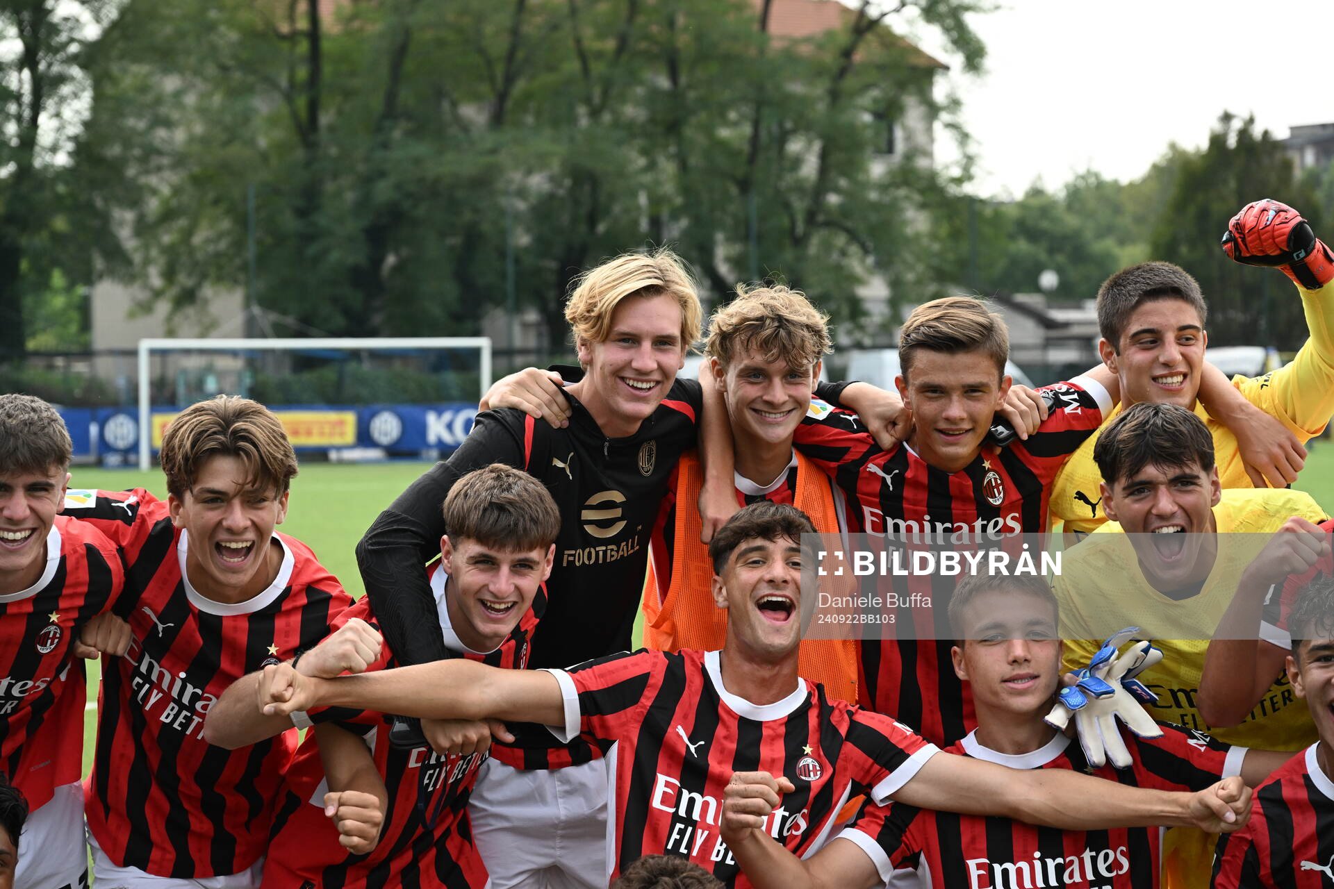 Maximilian Ibrahimovic of AC Milan celebrates with team