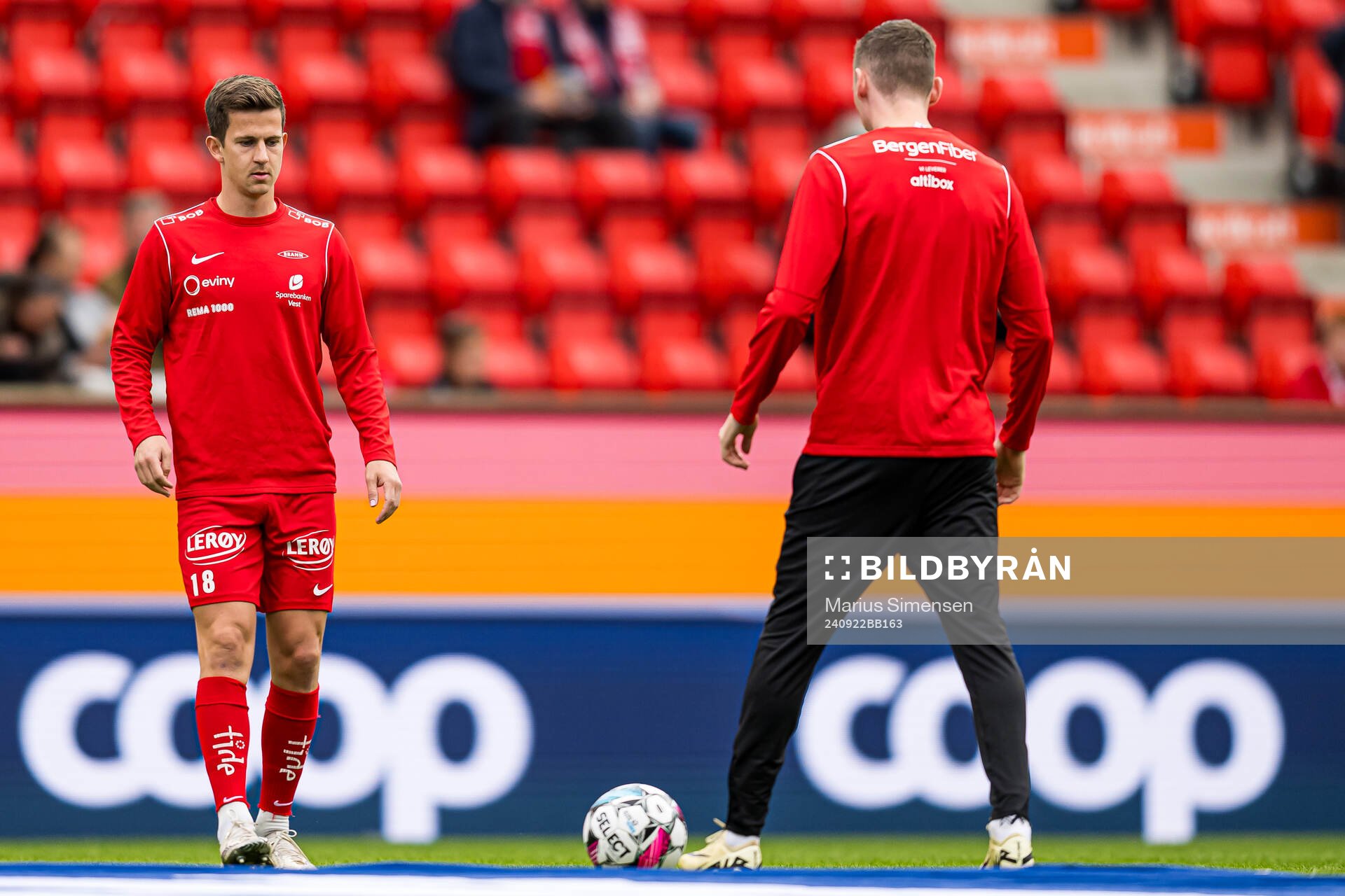 Sander Erik Kartum of Brann warms up