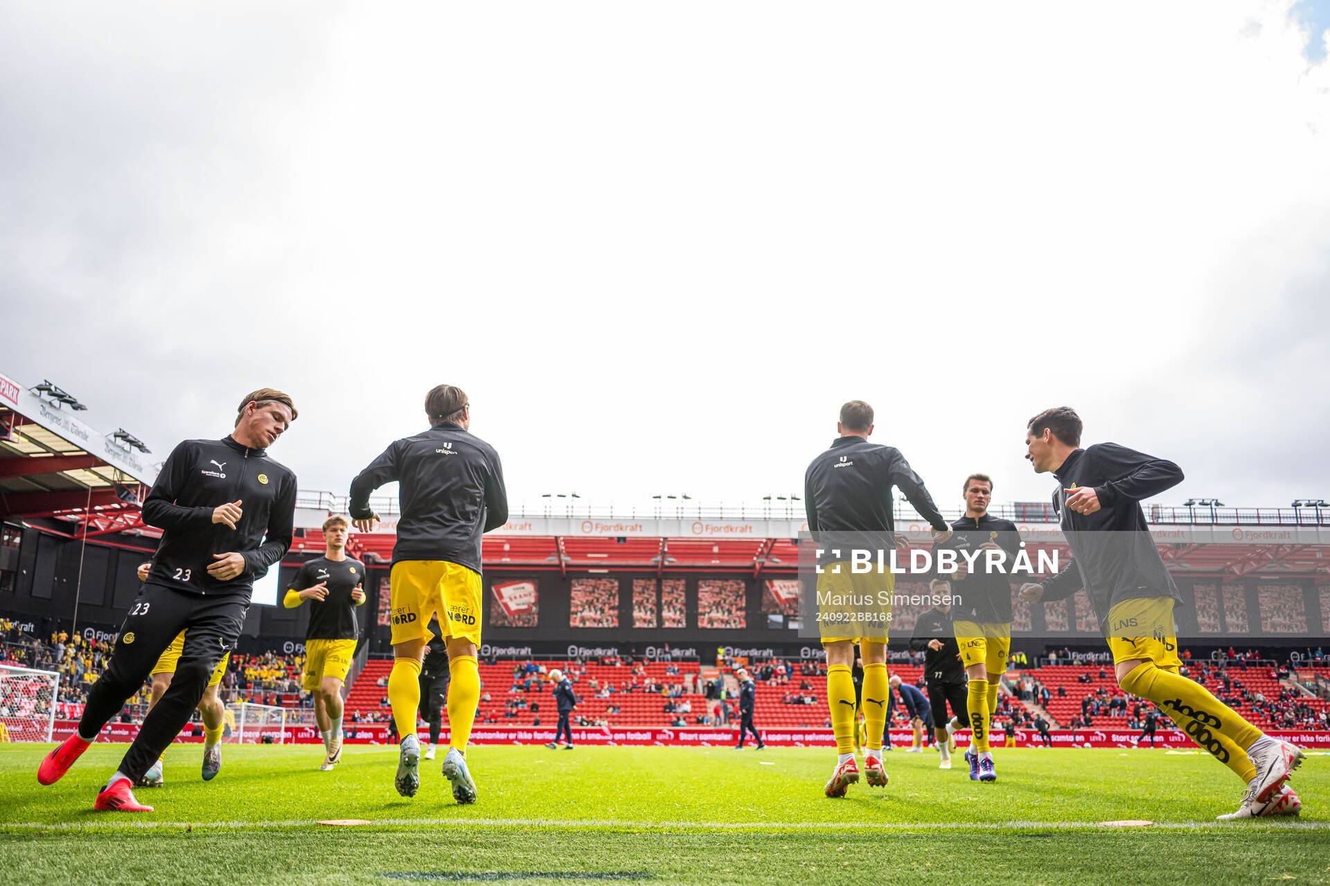 Jens Petter Hauge of Bodø/Glimt warms up