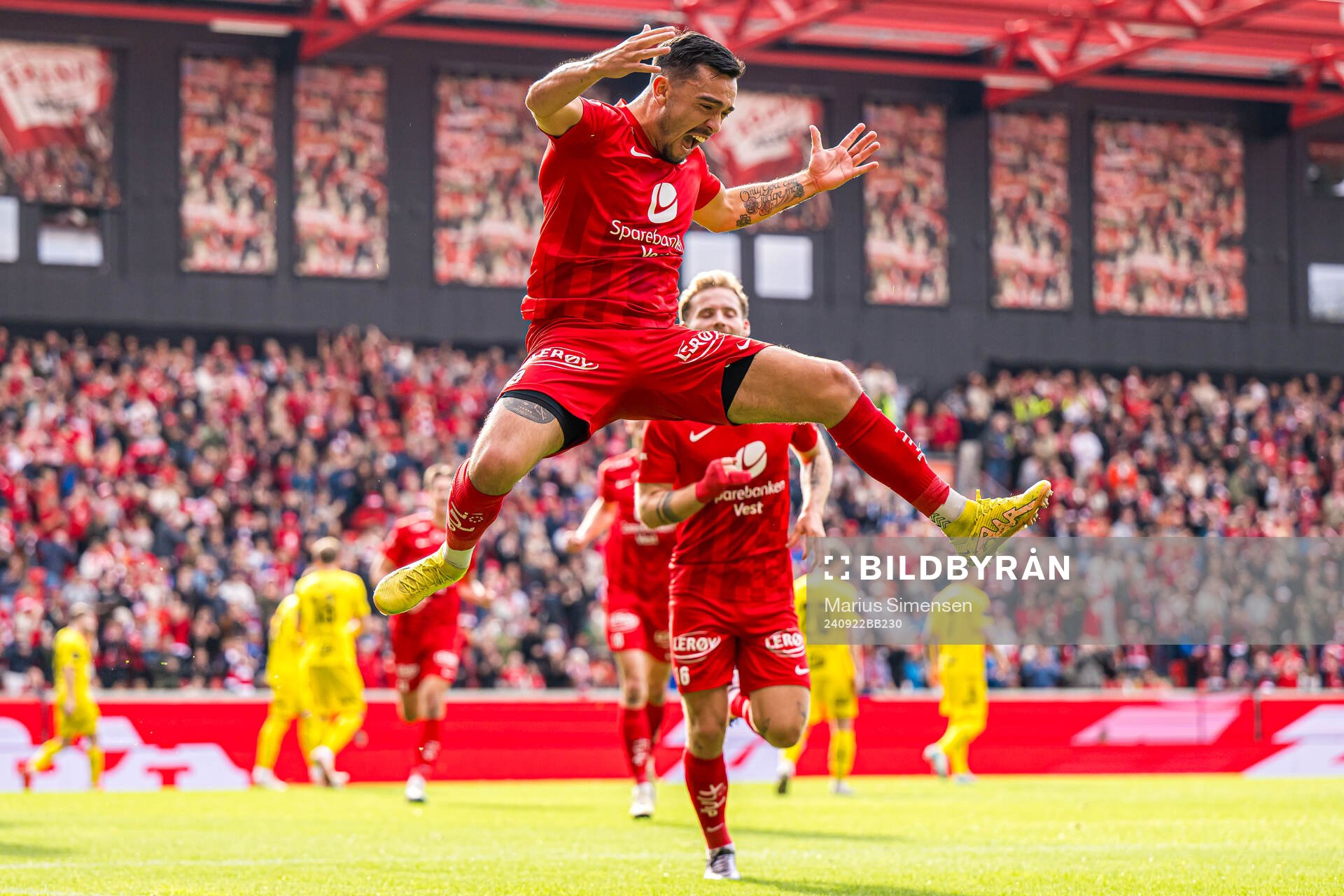 Niklas Fernando Castro of Brann celebrates