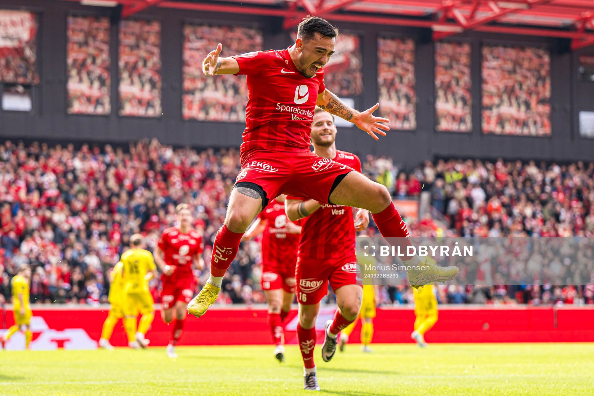 Niklas Fernando Castro of Brann celebrates