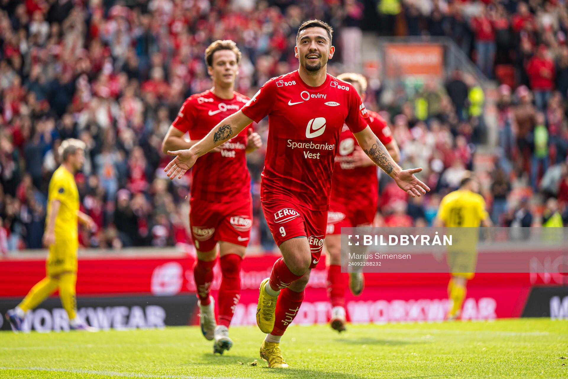 Niklas Fernando Castro of Brann celebrates