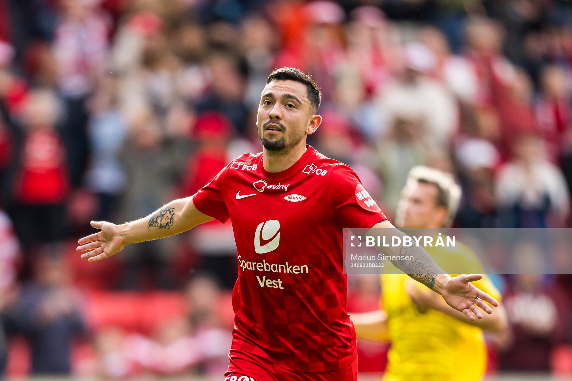 Niklas Fernando Castro of Brann celebrates