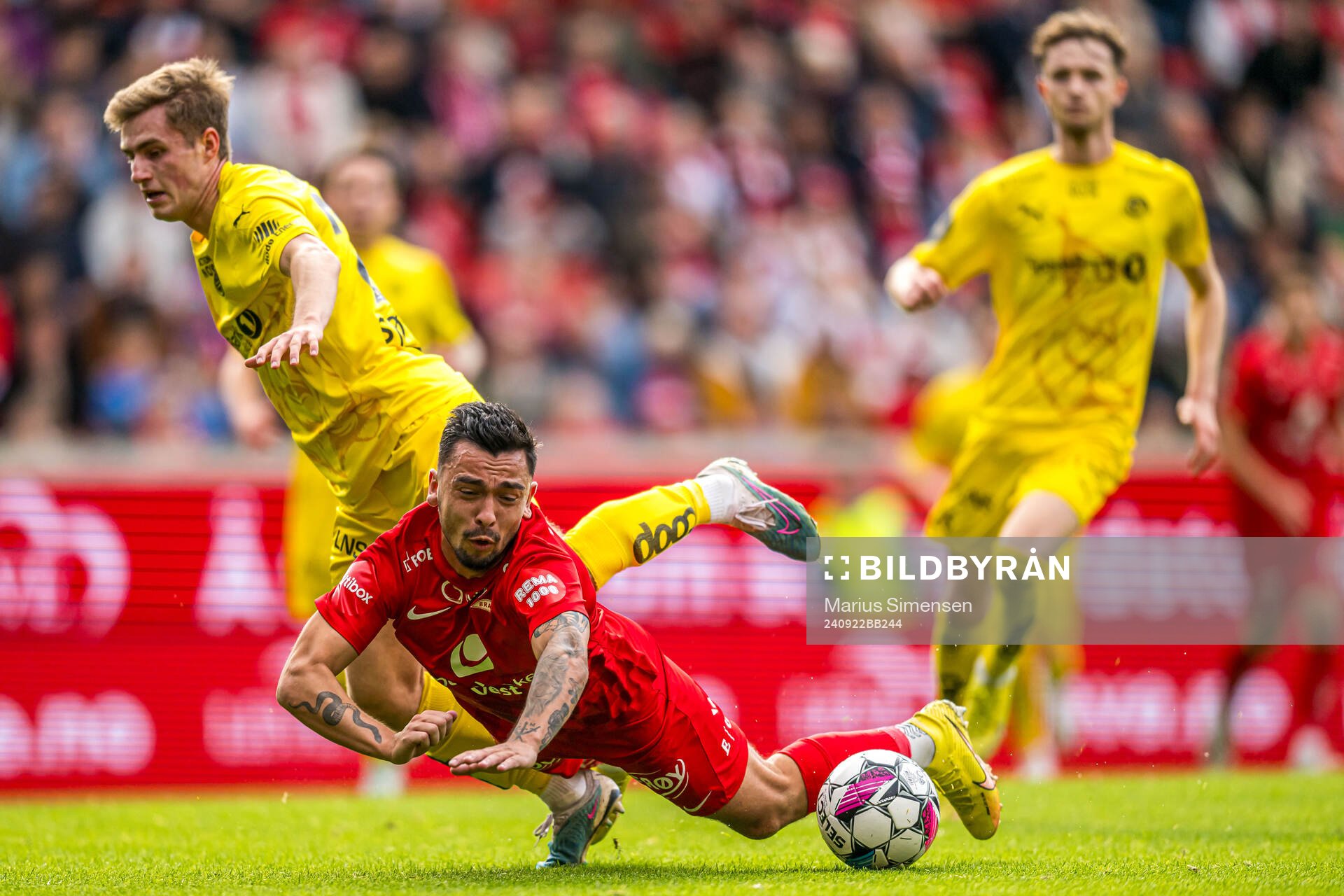 Fredrik Sjøvold of Bodø/Glimt and Niklas Fernando Castro