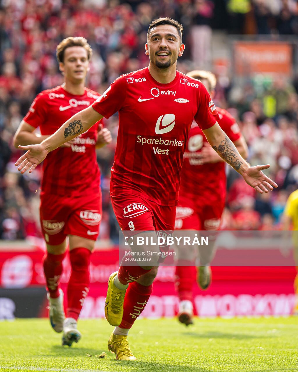 Niklas Fernando Castro of Brann celebrates