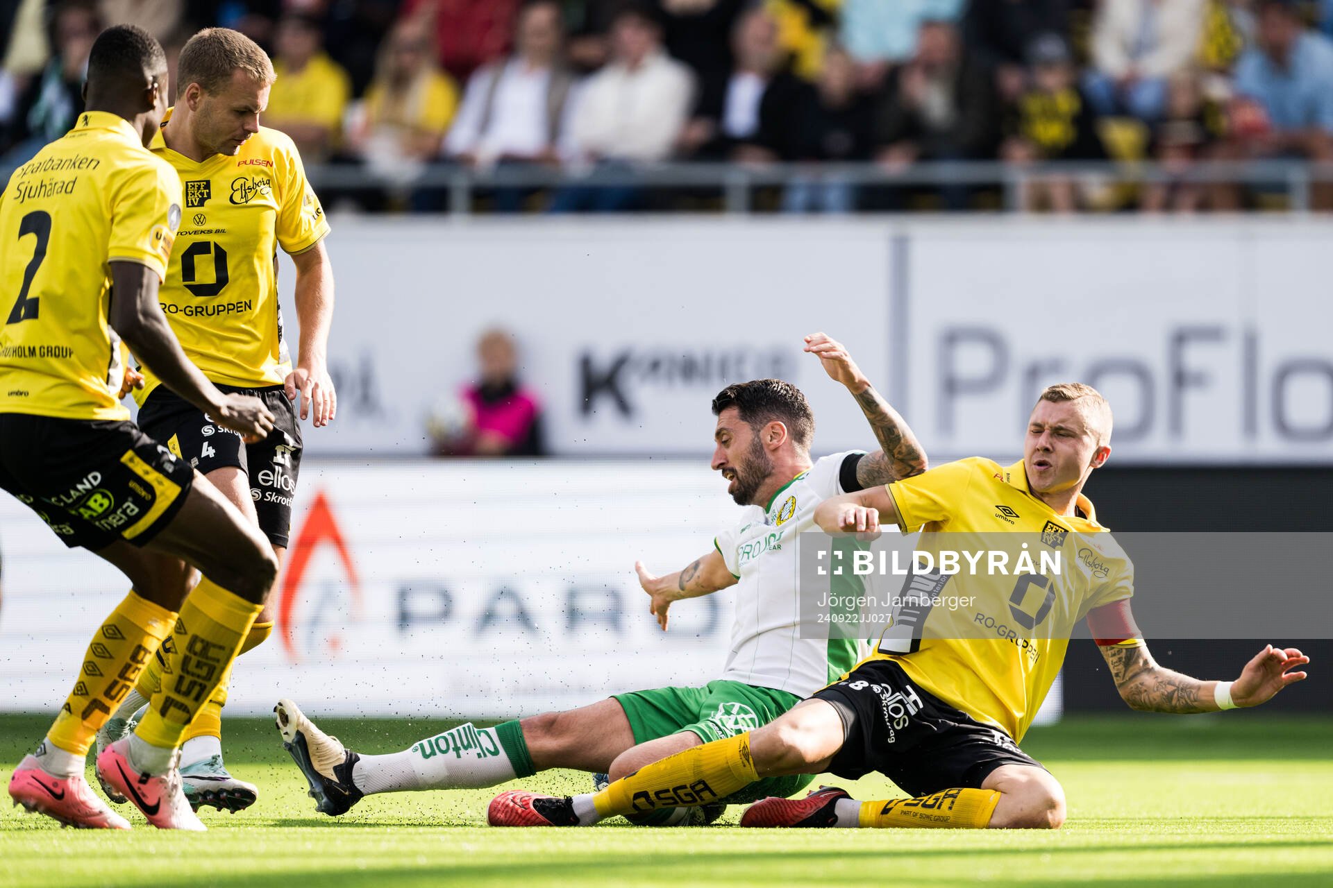 Hammarbys Nahir Besara och Elfsborgs Sebastian Holmen