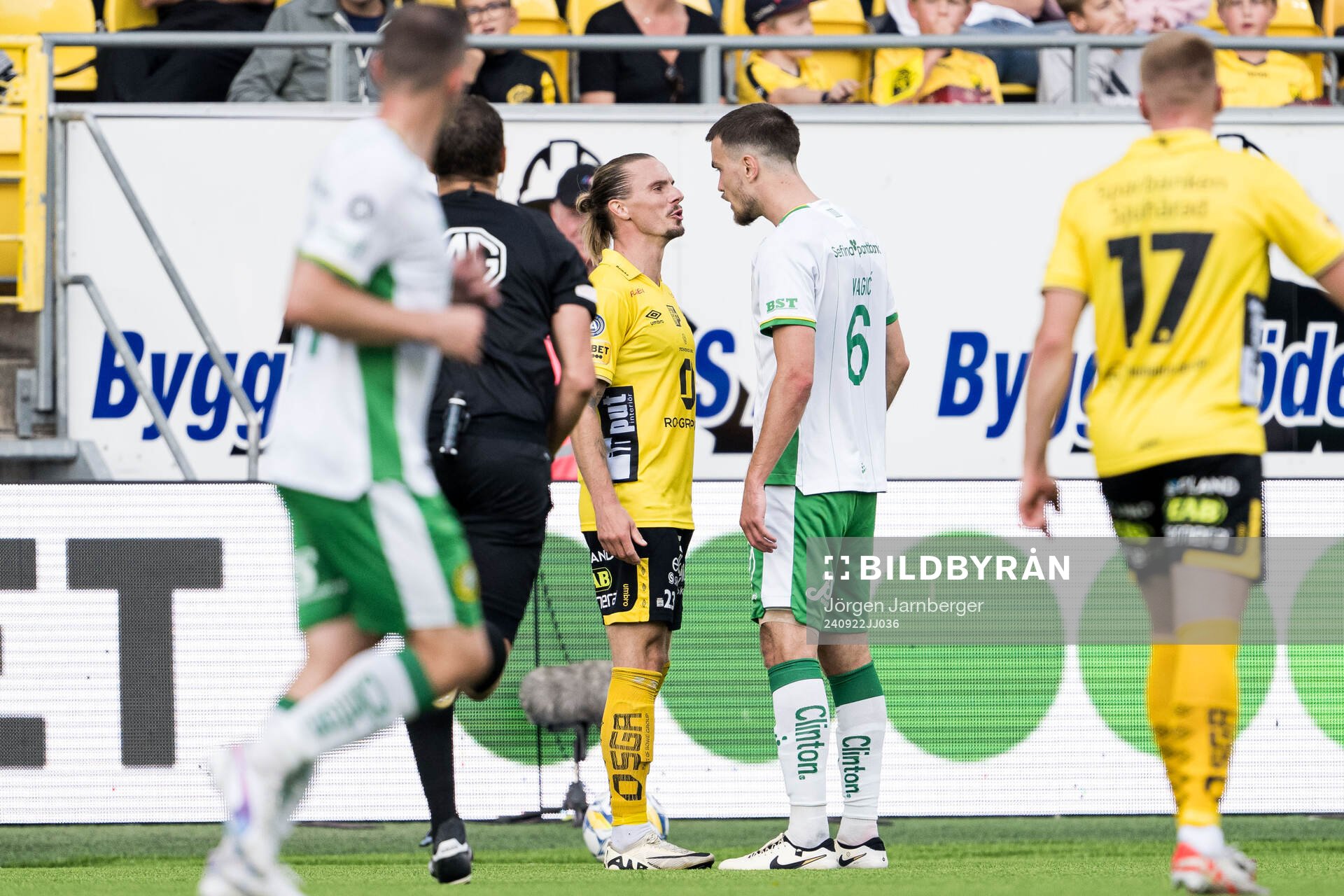 Elfsborgs Niklas Hult och Hammarbys Pavle Vagic