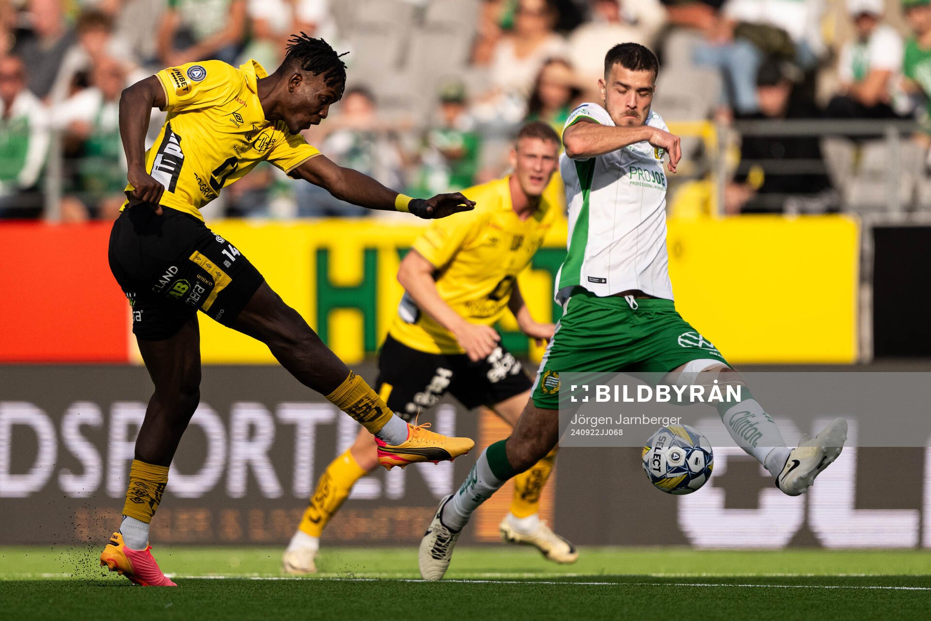 Elfsborgs Jalal Abdullai och Hammarbys Pavle Vagic
