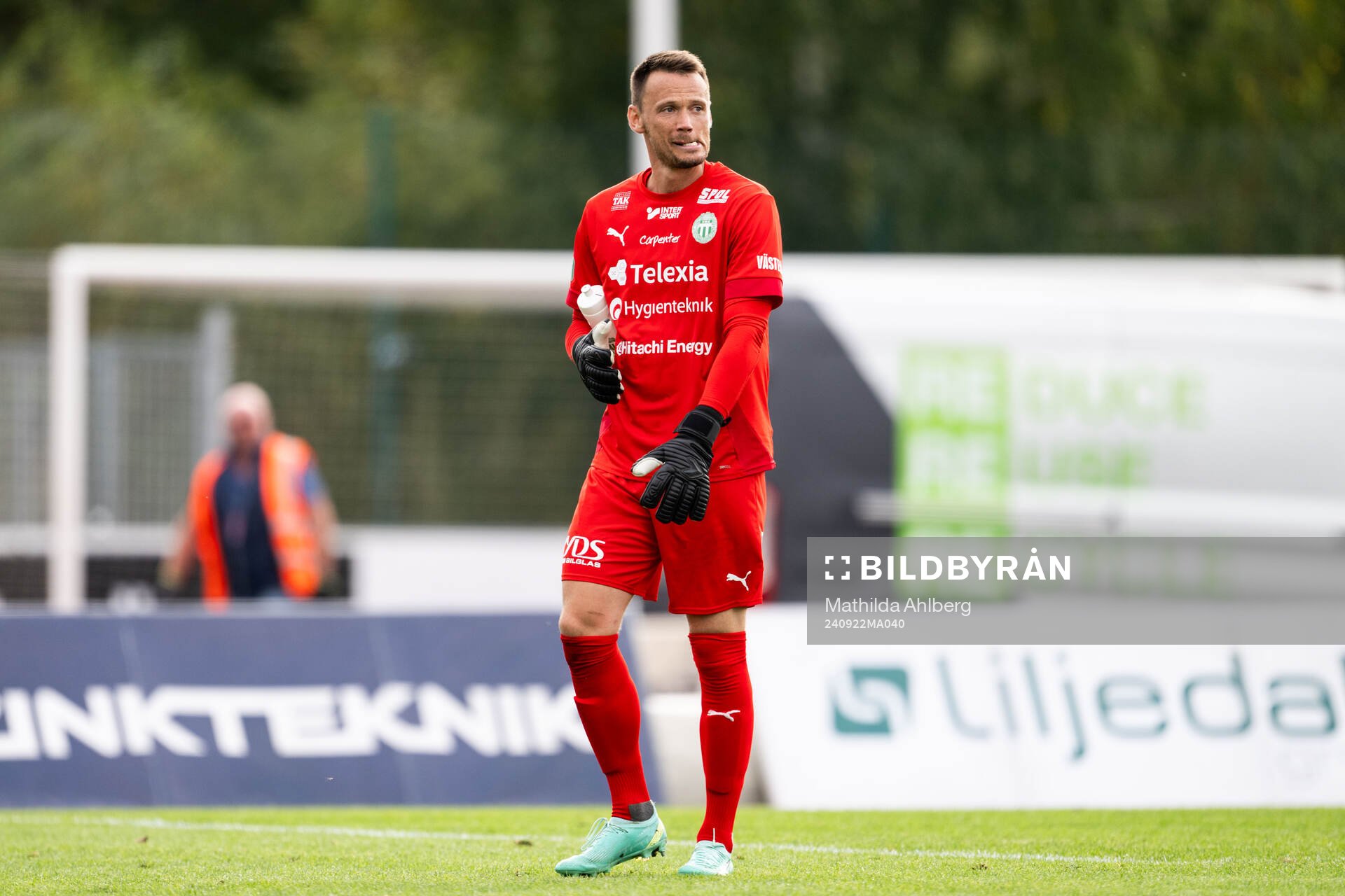 Västerås målvakt Anton Fagerström deppar