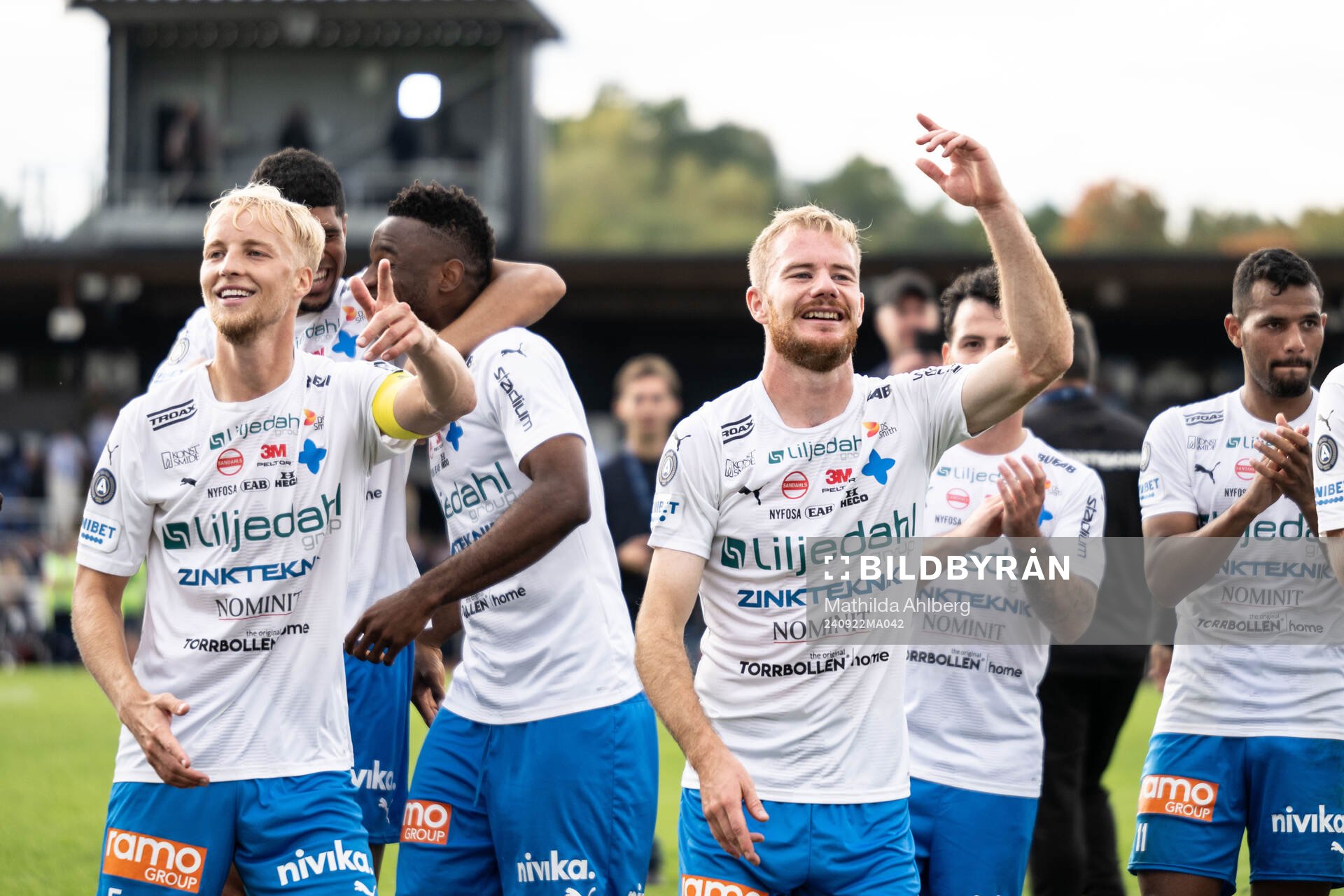 Värnamos Victor Larsson och Freddy Winsth jublar