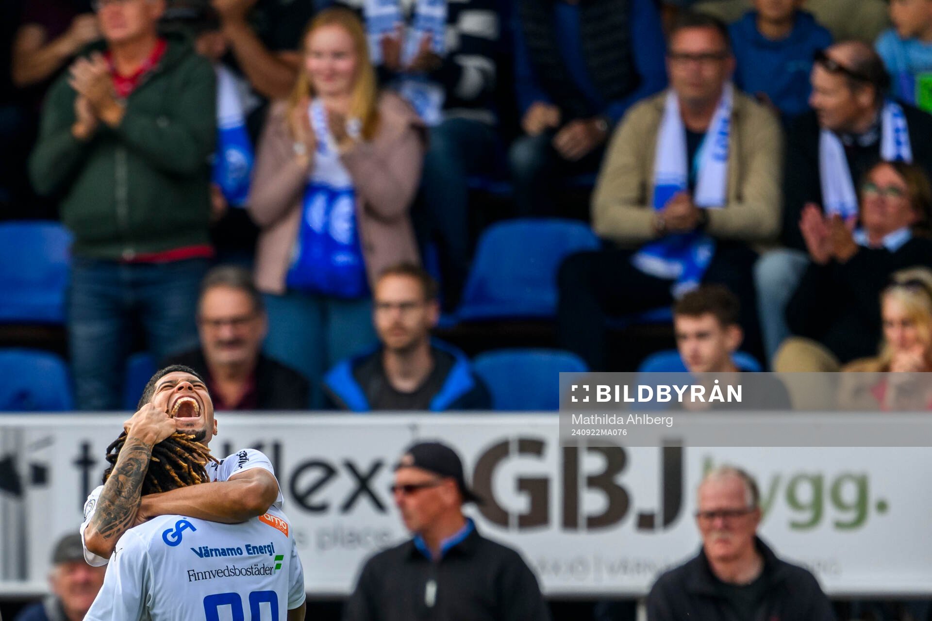 Värnamos Luke Le Roux jublar