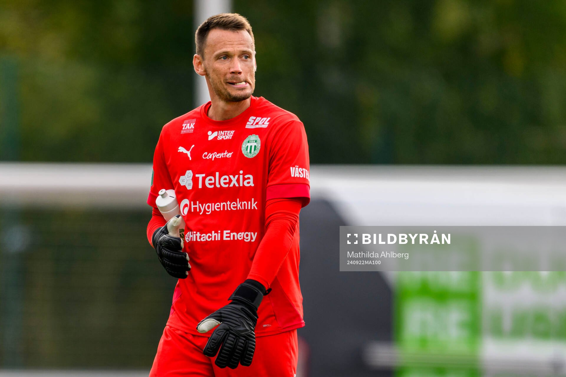 Västerås målvakt Anton Fagerström deppar