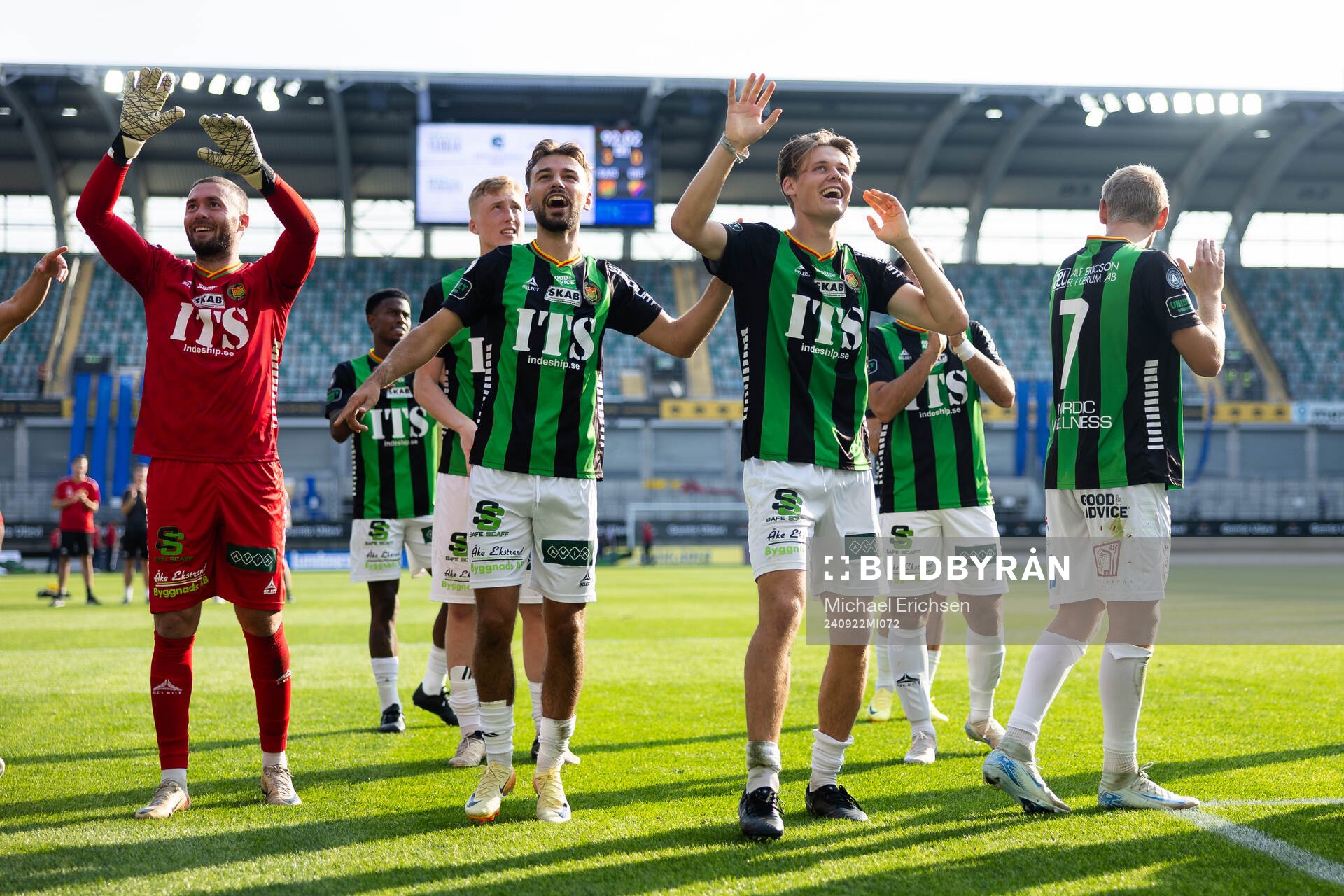 GAIS målvakt Mergim Krasniqi, Edvin Becirovic, Axel Henriksson och Joackim Åberg jublar efter fotbollsmatchen i Allsvenskan mellan GAIS och Djurgården den 22 september 2024 i Göteborg. 