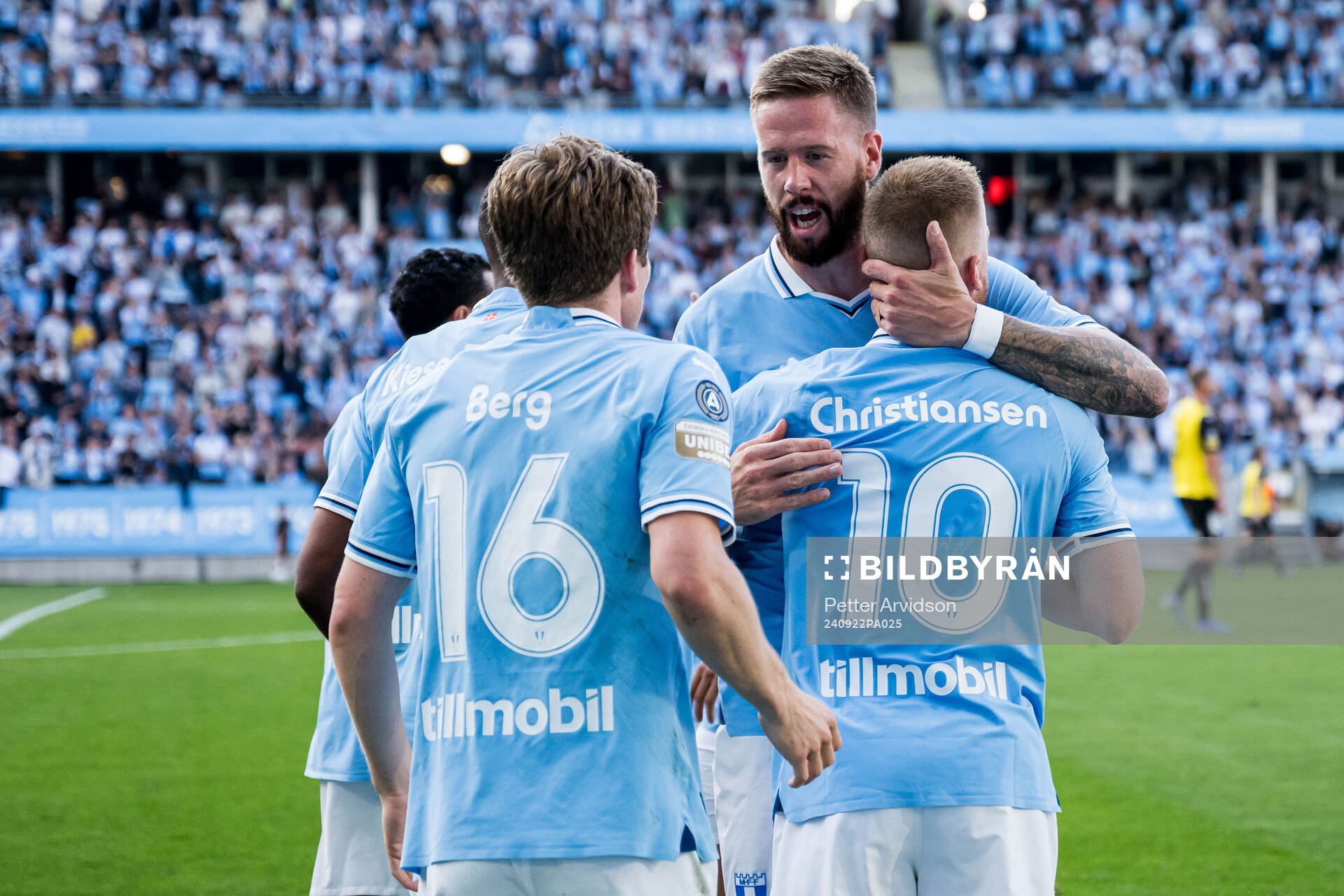 Malmö FFs Anders Christiansen jublar med Pontus Jansson