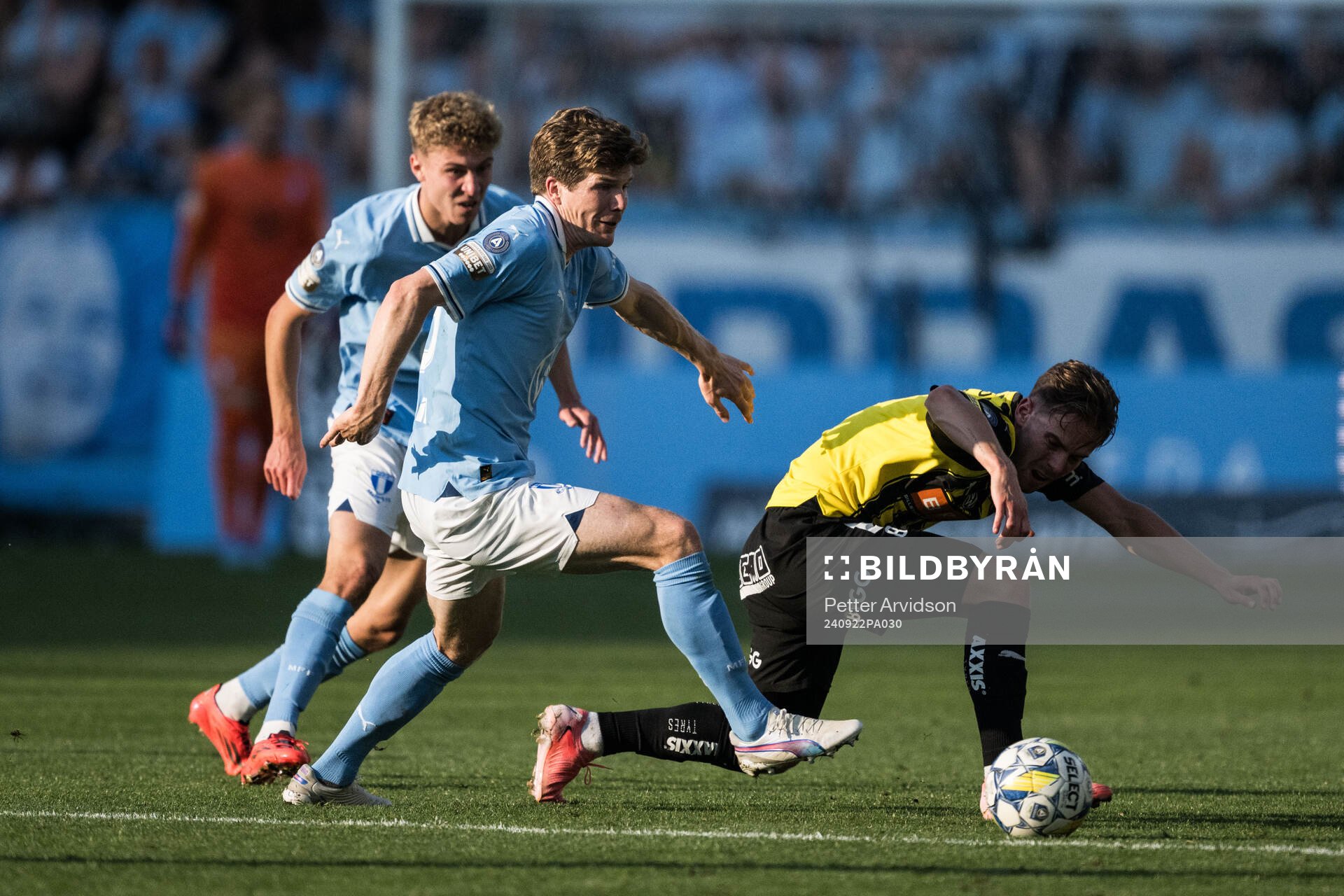 Malmö FFs Oliver Berg och Hugo Bolin och Häckens Lars
