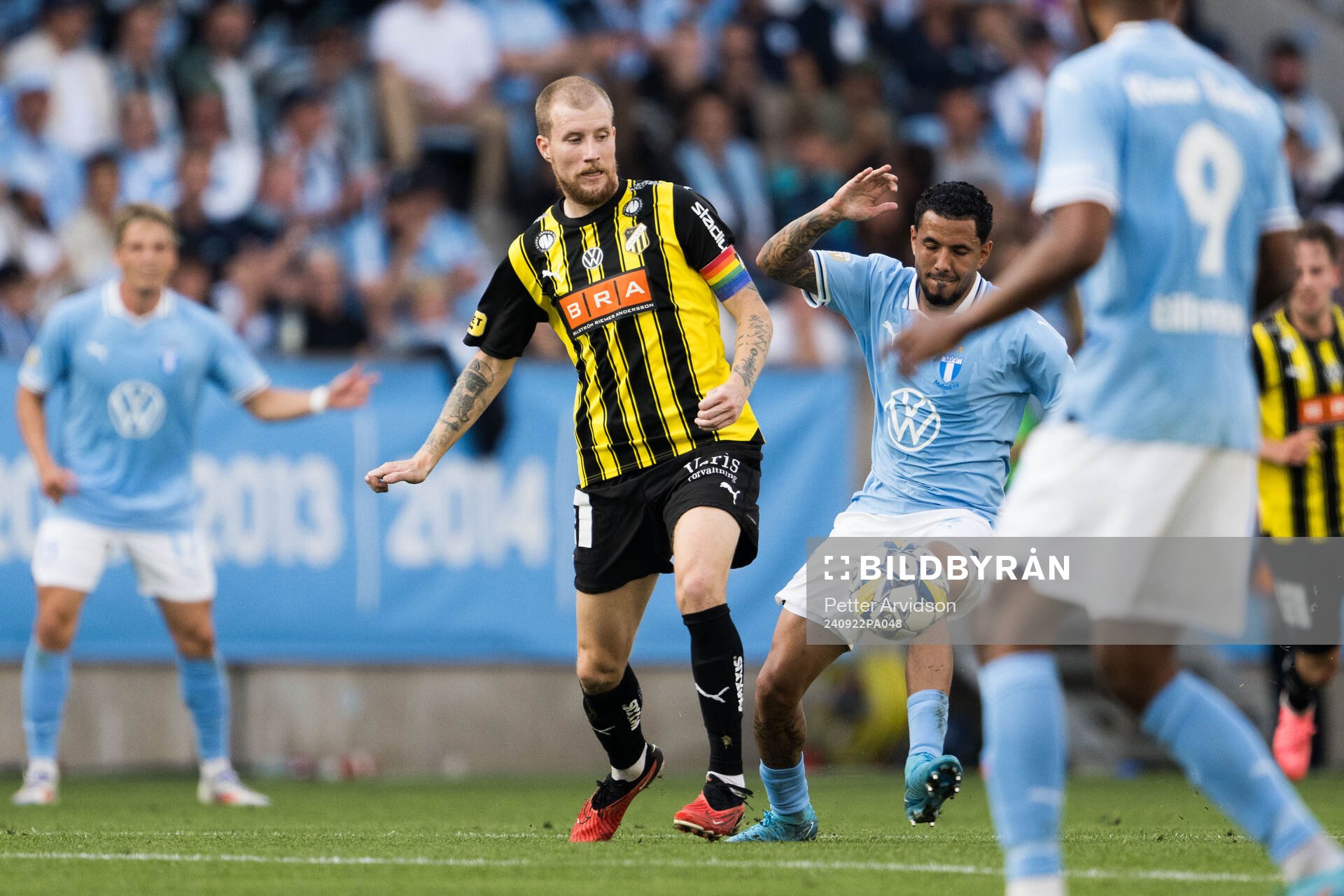 Häckens Simon Gustafson och Malmö FFs Sergio Pena