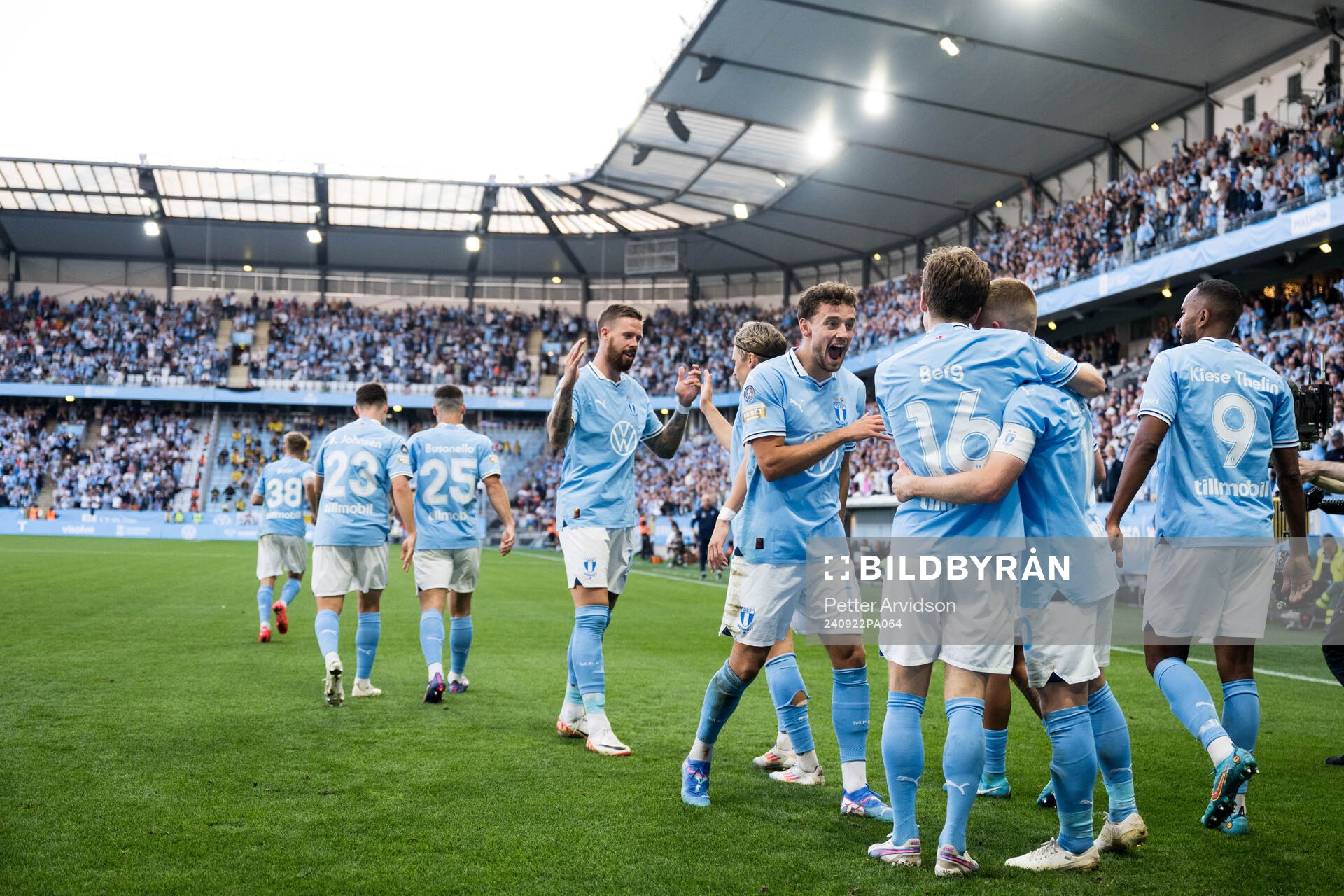 Malmö FFs Anders Christiansen jublar med Colin Rösler