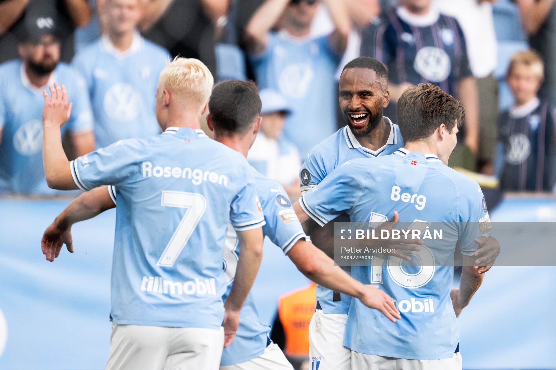 Malmö FFs Isaac Kiese Thelin jublar med Oliver Berg