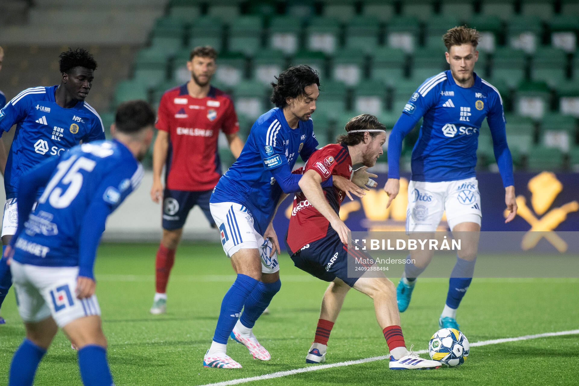 Östers Daniel Ljung och GIF Sundsvalls Monir Jelassi