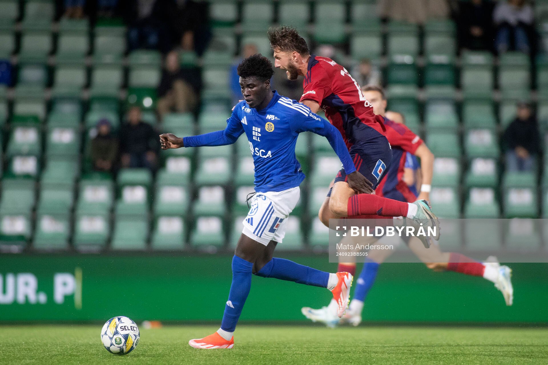GIF Sundsvalls Kojo Peprah Oppong och Östers Alibek Aliev