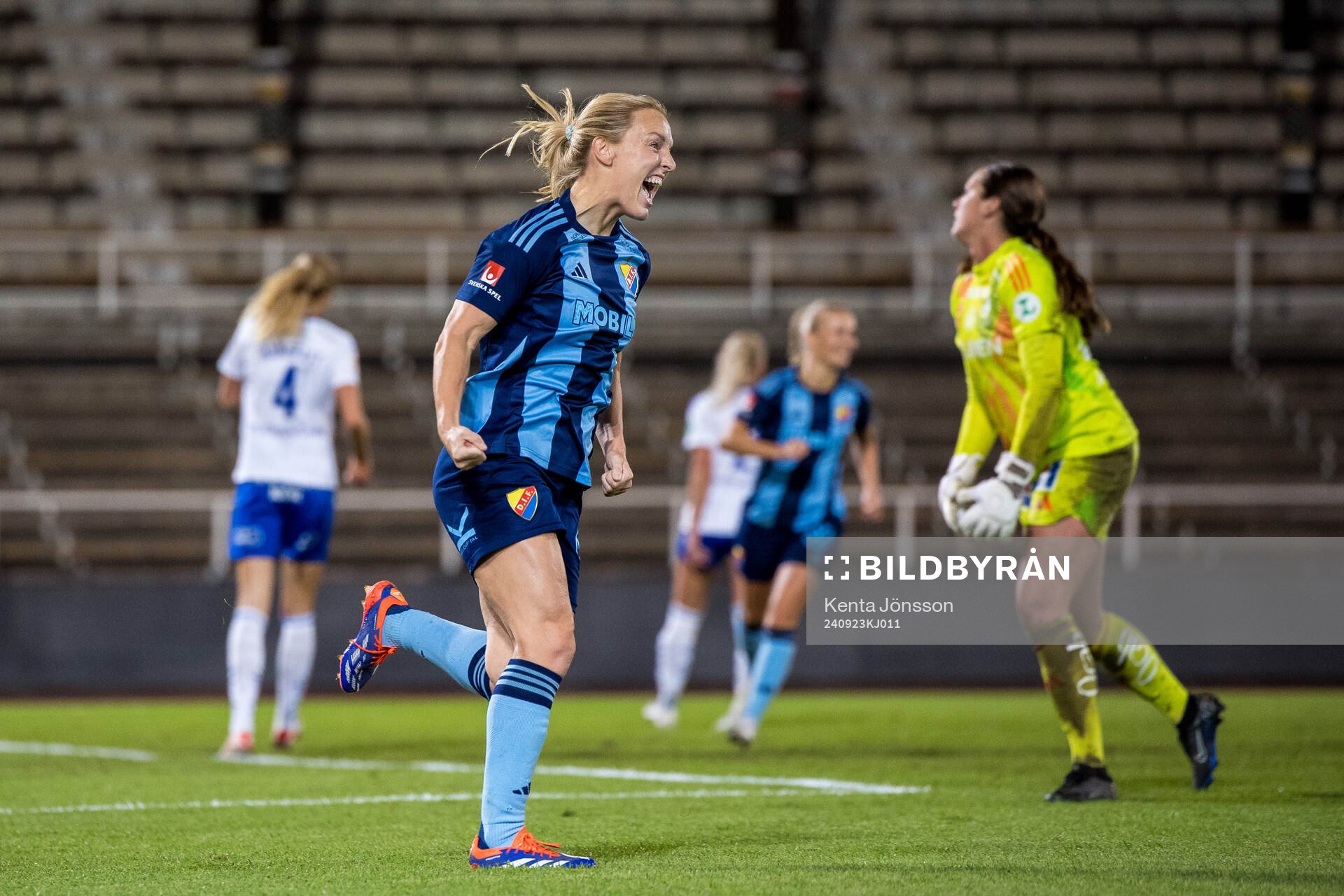 Djurgårdens Mimmi Larsson jublar