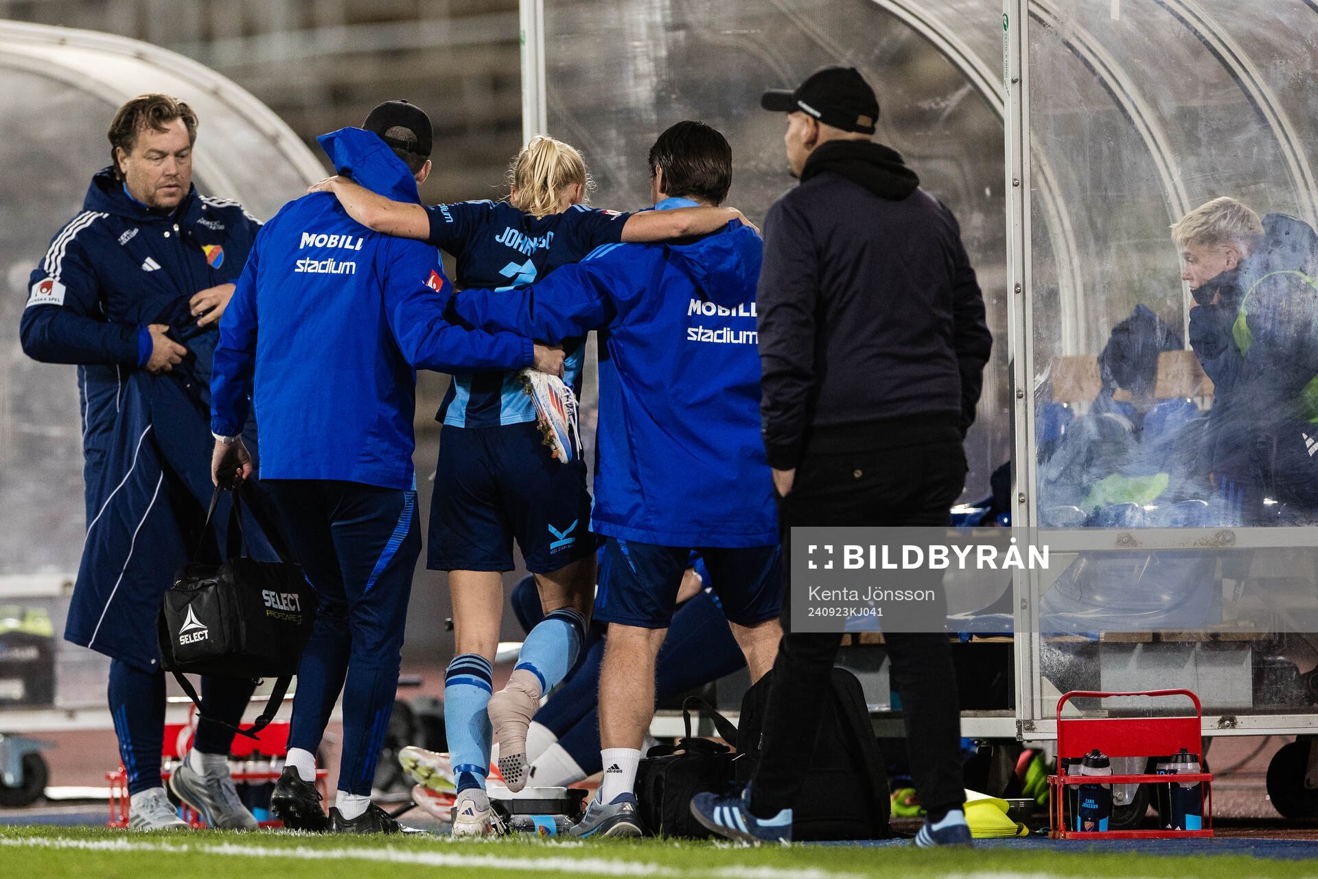 Djurgårdens Stinalisa Johansson har ont