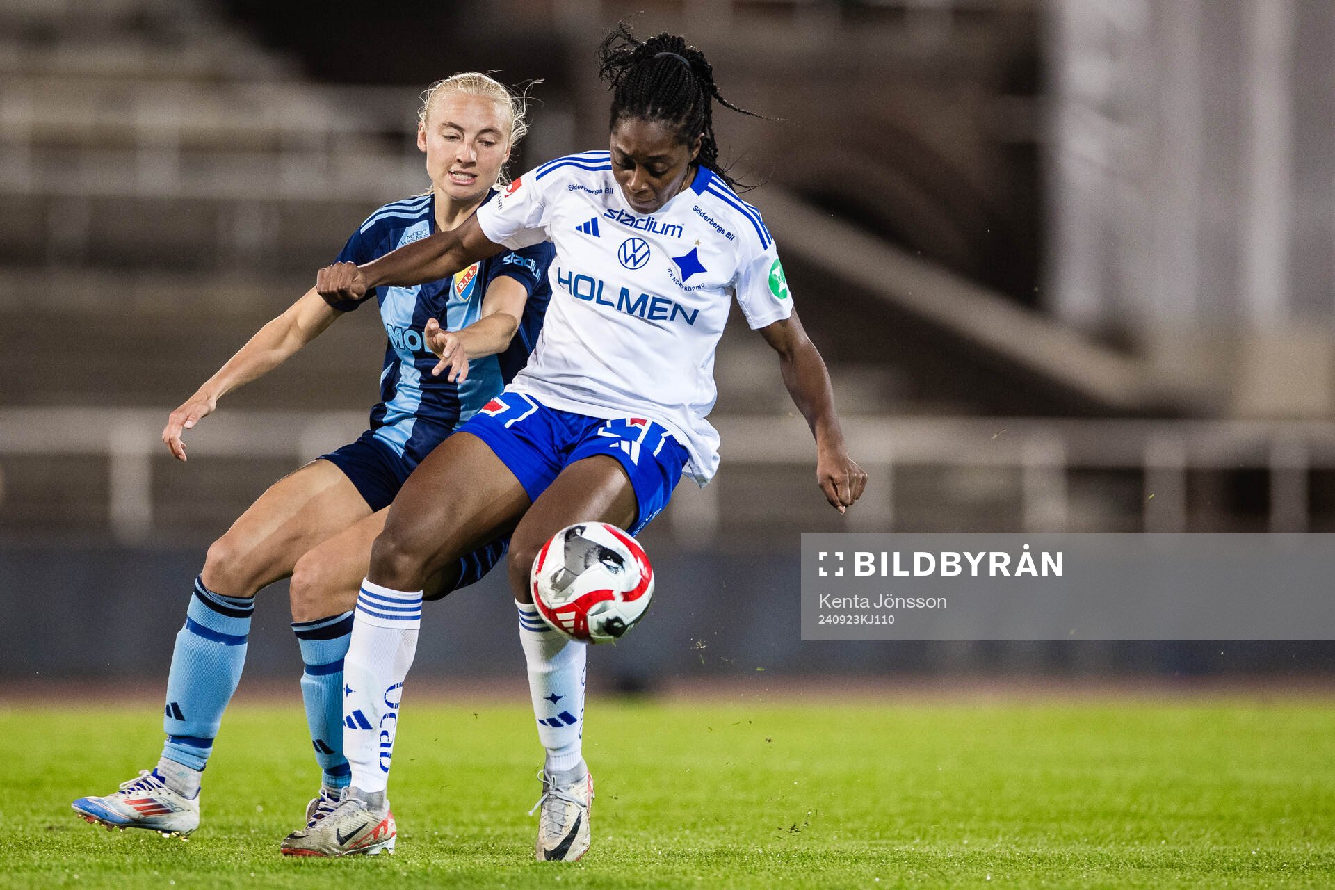 Djurgårdens Stinalisa Johansson och IFK Norrköpings Maya