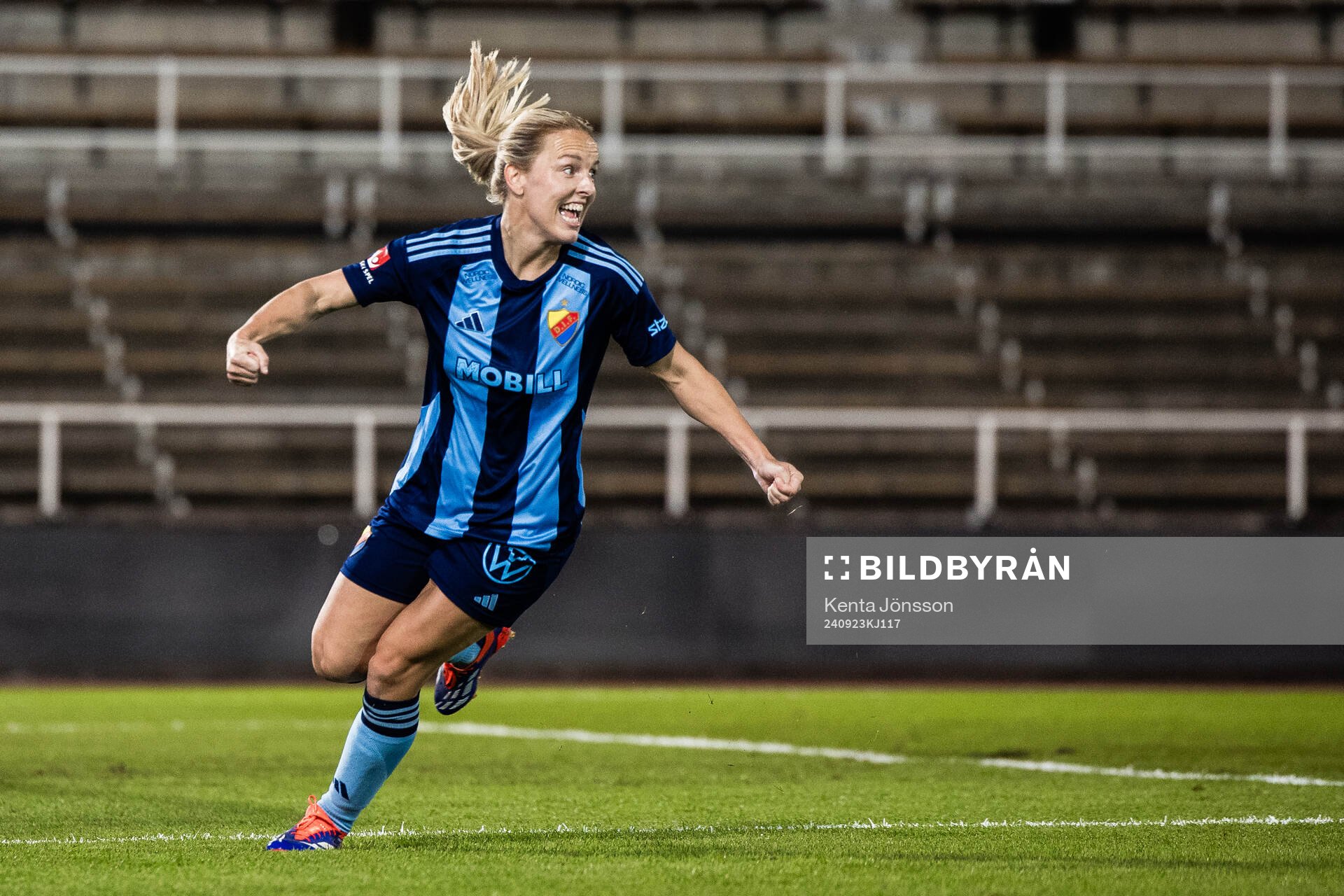 Djurgårdens Mimmi Larsson jublar