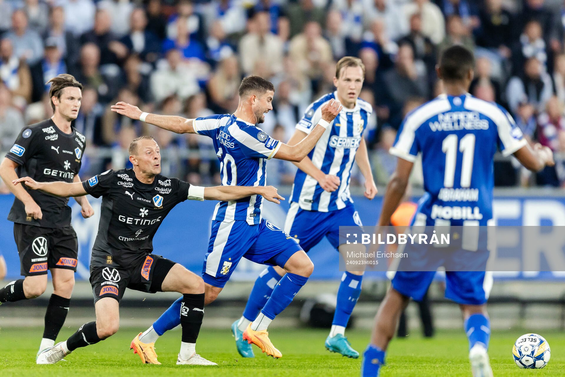 Halmstads Joel Allansson och IFK Göteborgs Ramon Pascal