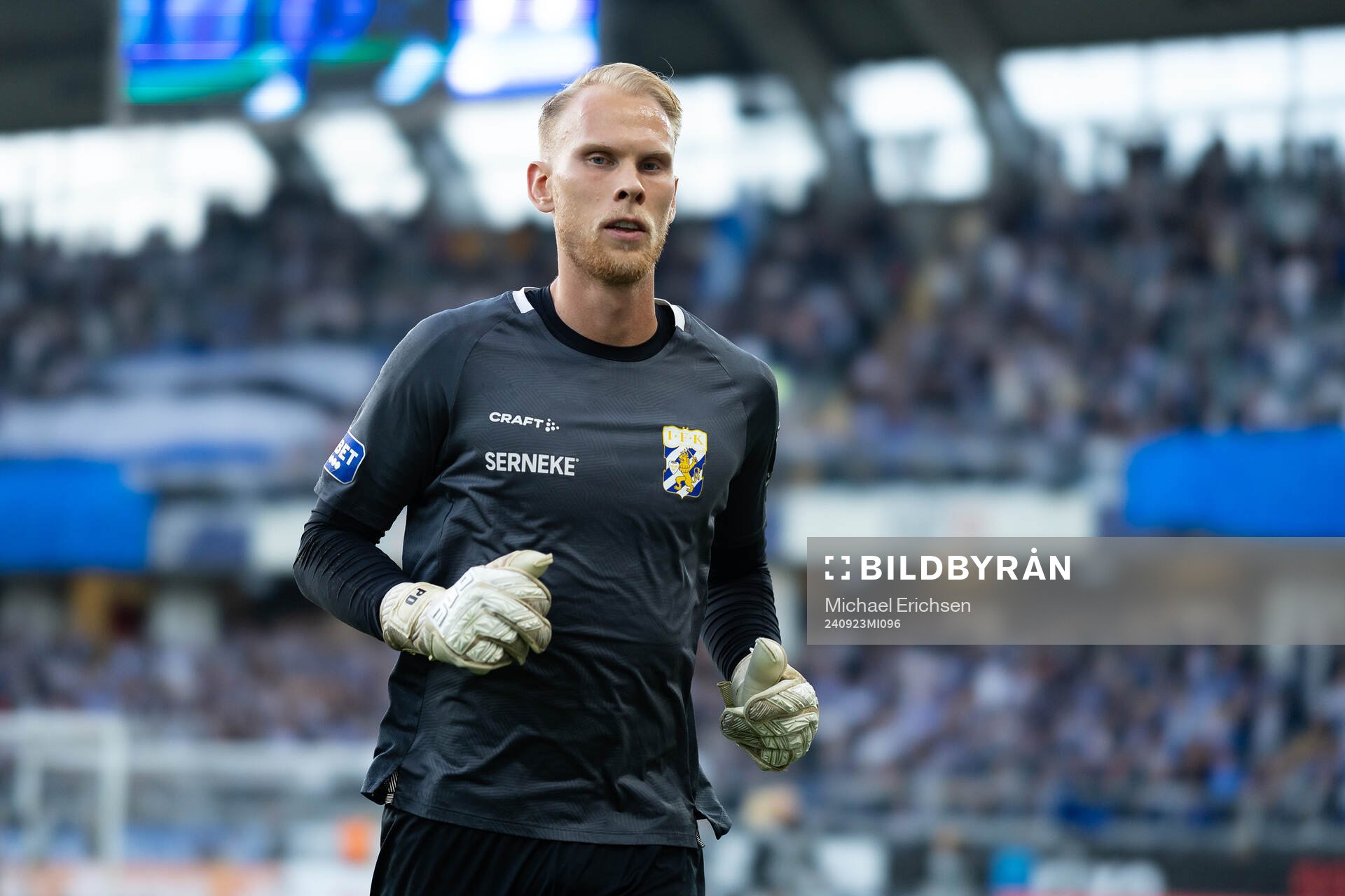 IFK Göteborgs målvakt Pontus Dahlberg inför fotbollsmatchen i Allsvenskan mellan IFK Göteborg och Halmstad den 23 september 2024 i Göteborg.