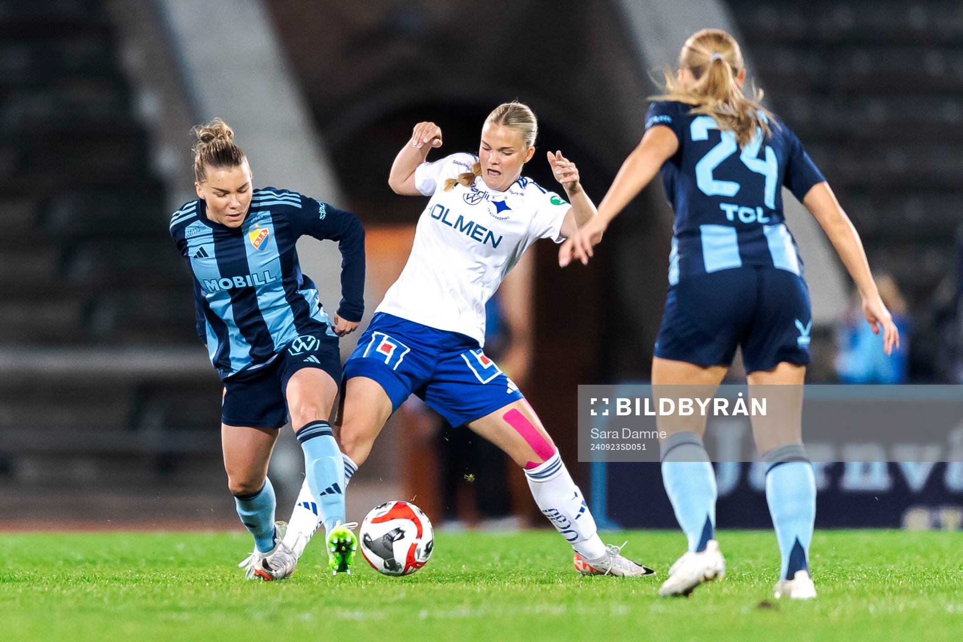 Djurgårdens Ebba Hed och IFK Norrköpings Freja Lindwall