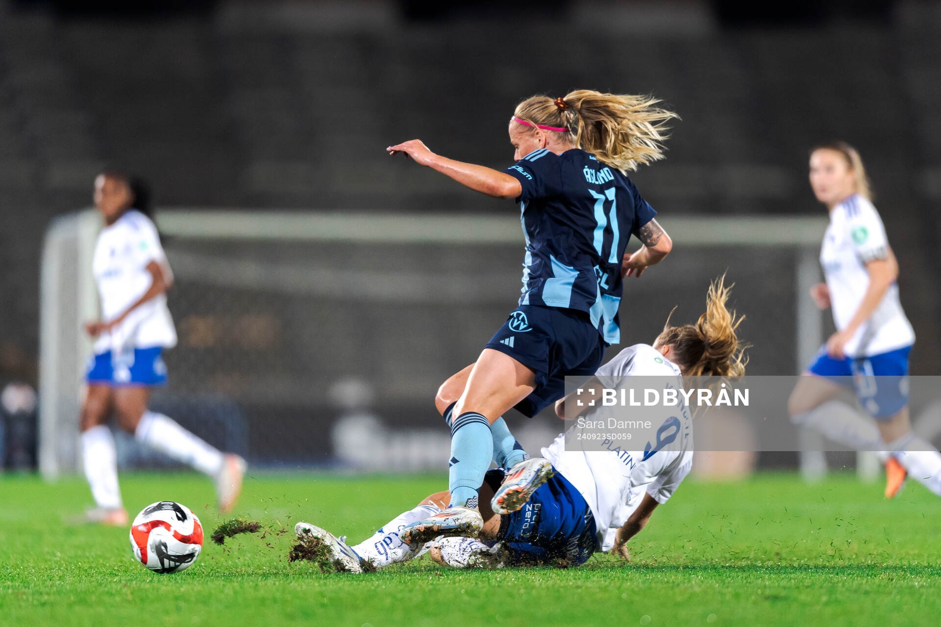 Therese Åsland och IFK Norrköpings Sara Kanutte Fornes