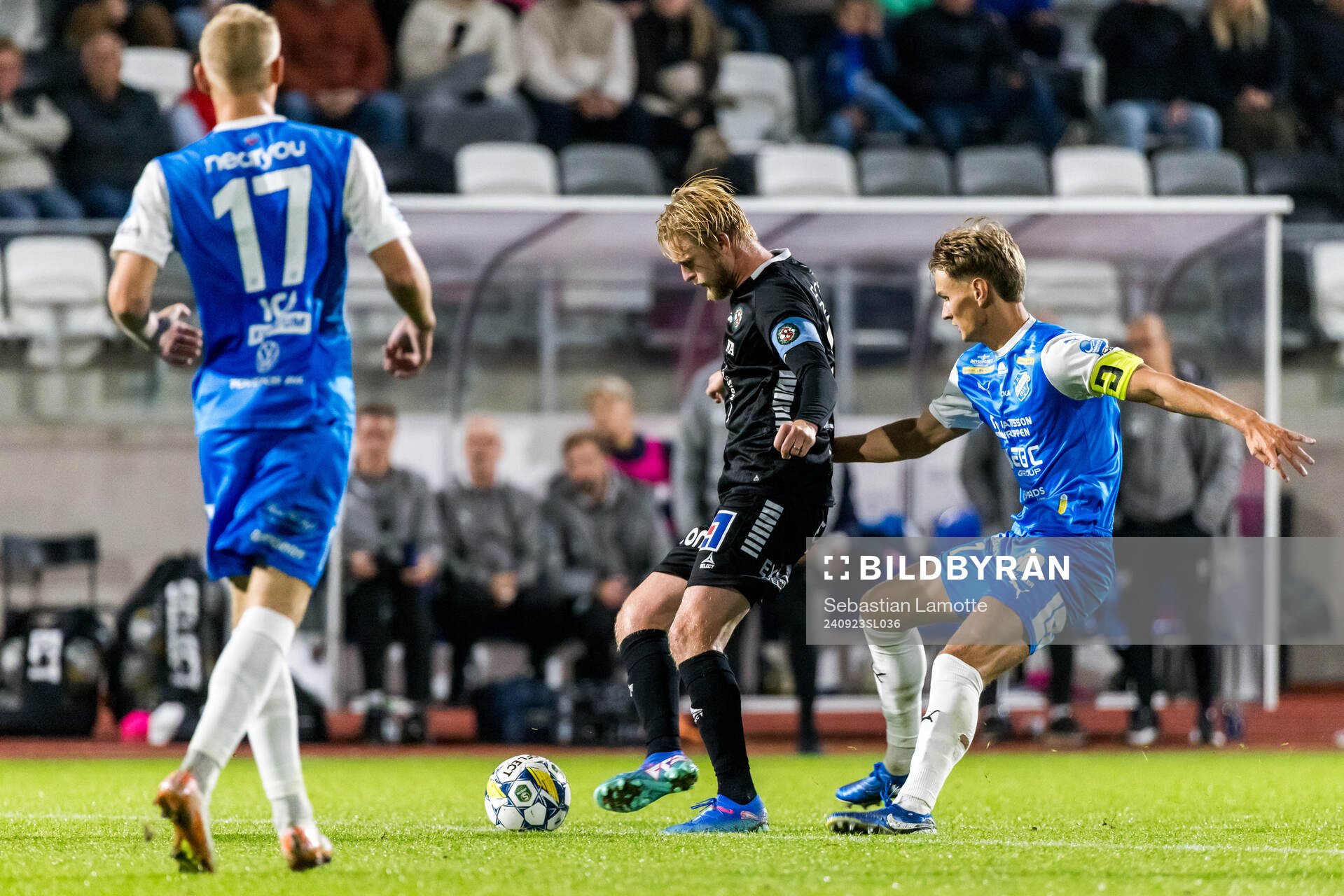 Örebros Karl Holmberg och IK Oddevolds Alexander Almqvist