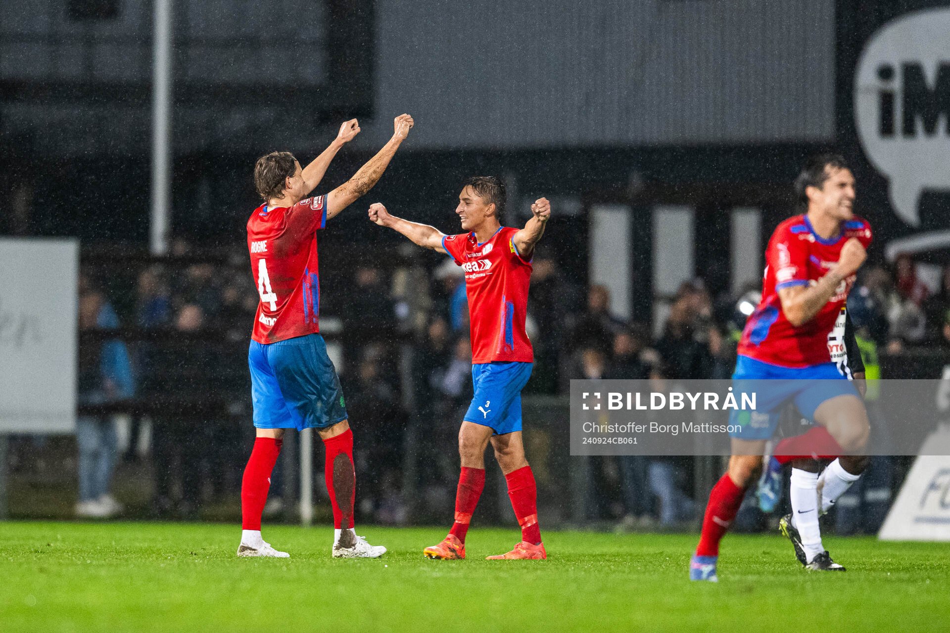 Helsingborgs Thomas Pauck Rogne och Wilhelm Nilsson jublar