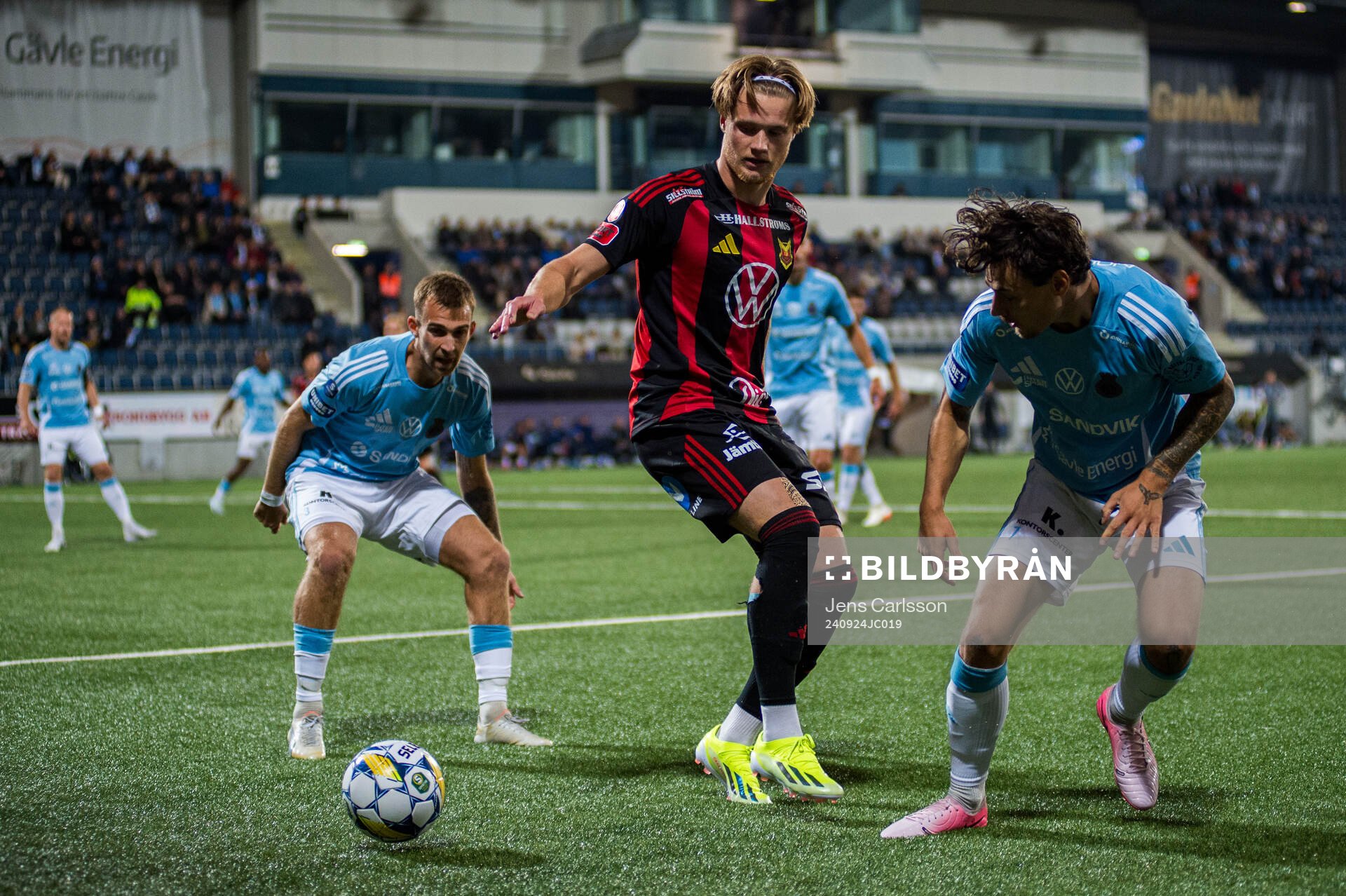 Östersunds Sebastian Karlsson Grach och Gefles Adrian