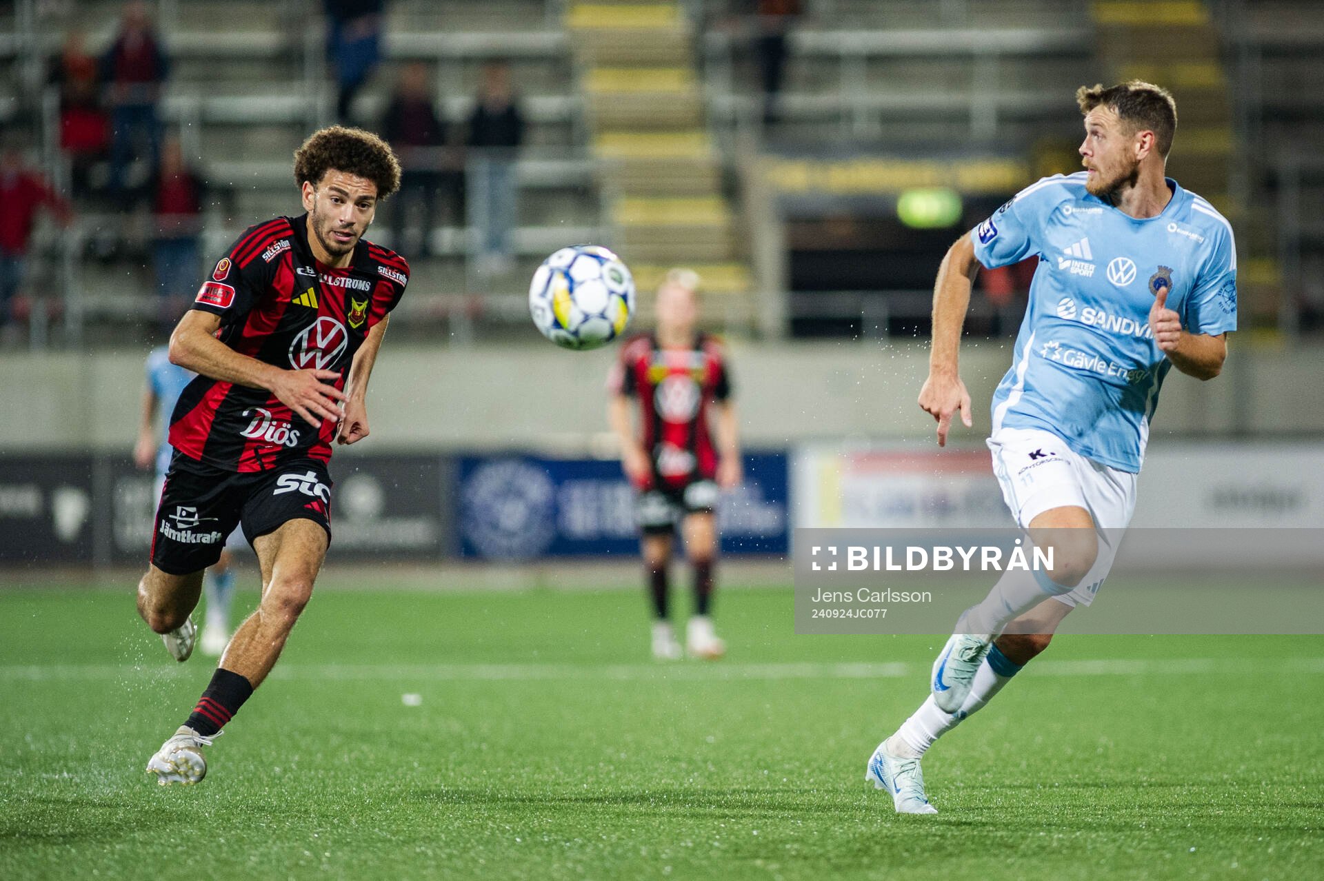 Östersunds Ziad Ghanoum och Gefles Leo Englund